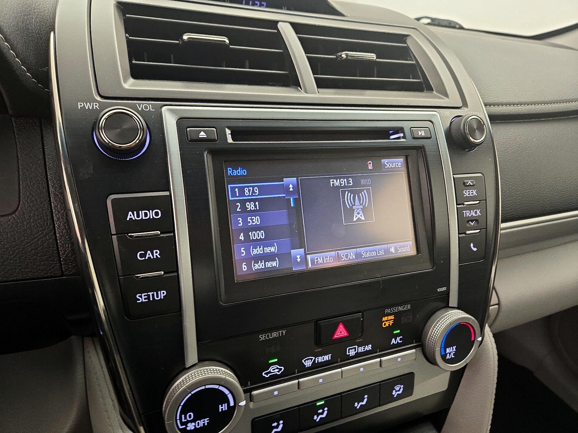 Thumbnail: 2014 Toyota Camry - 14