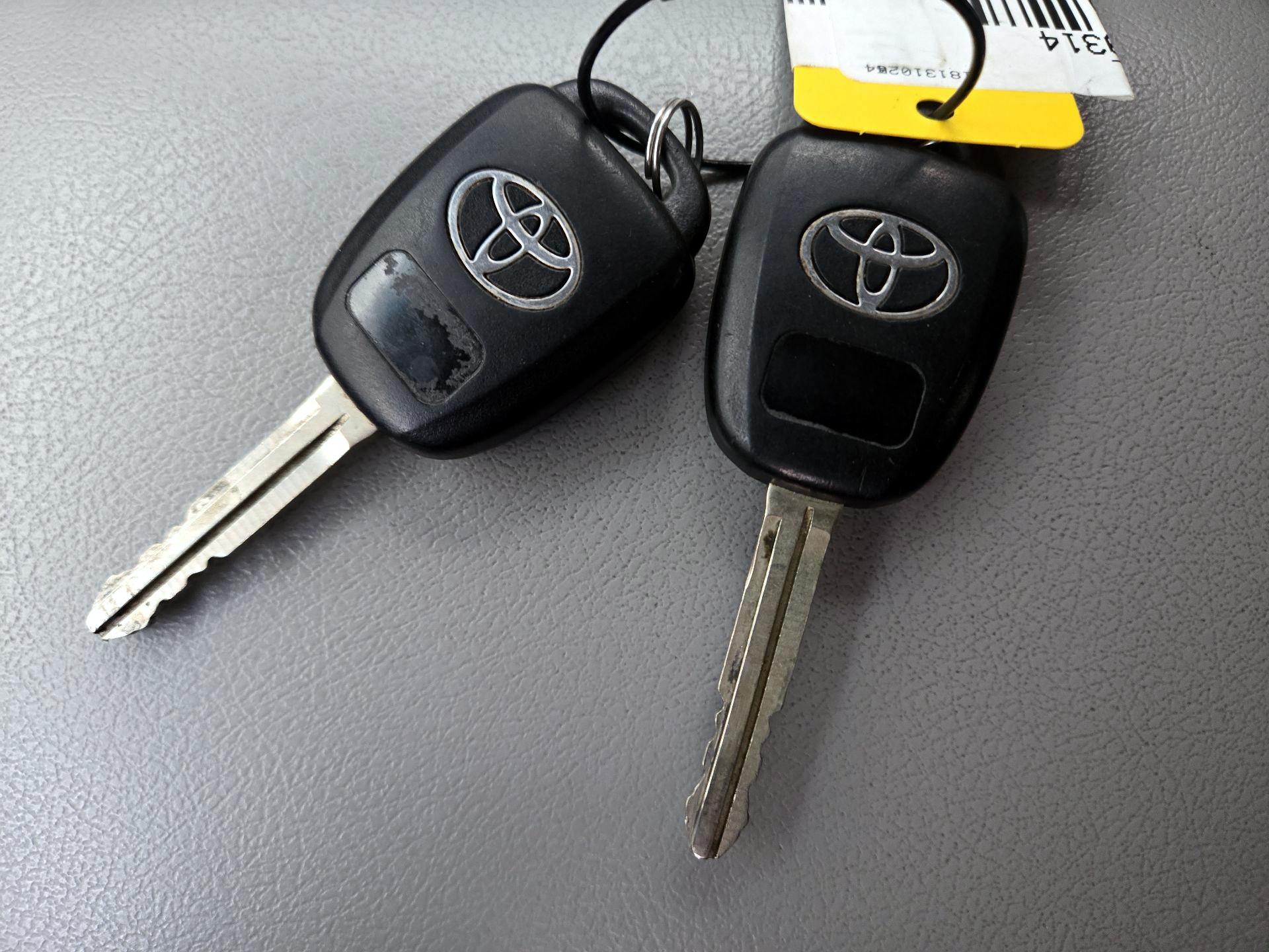 Thumbnail: 2014 Toyota Camry - 20