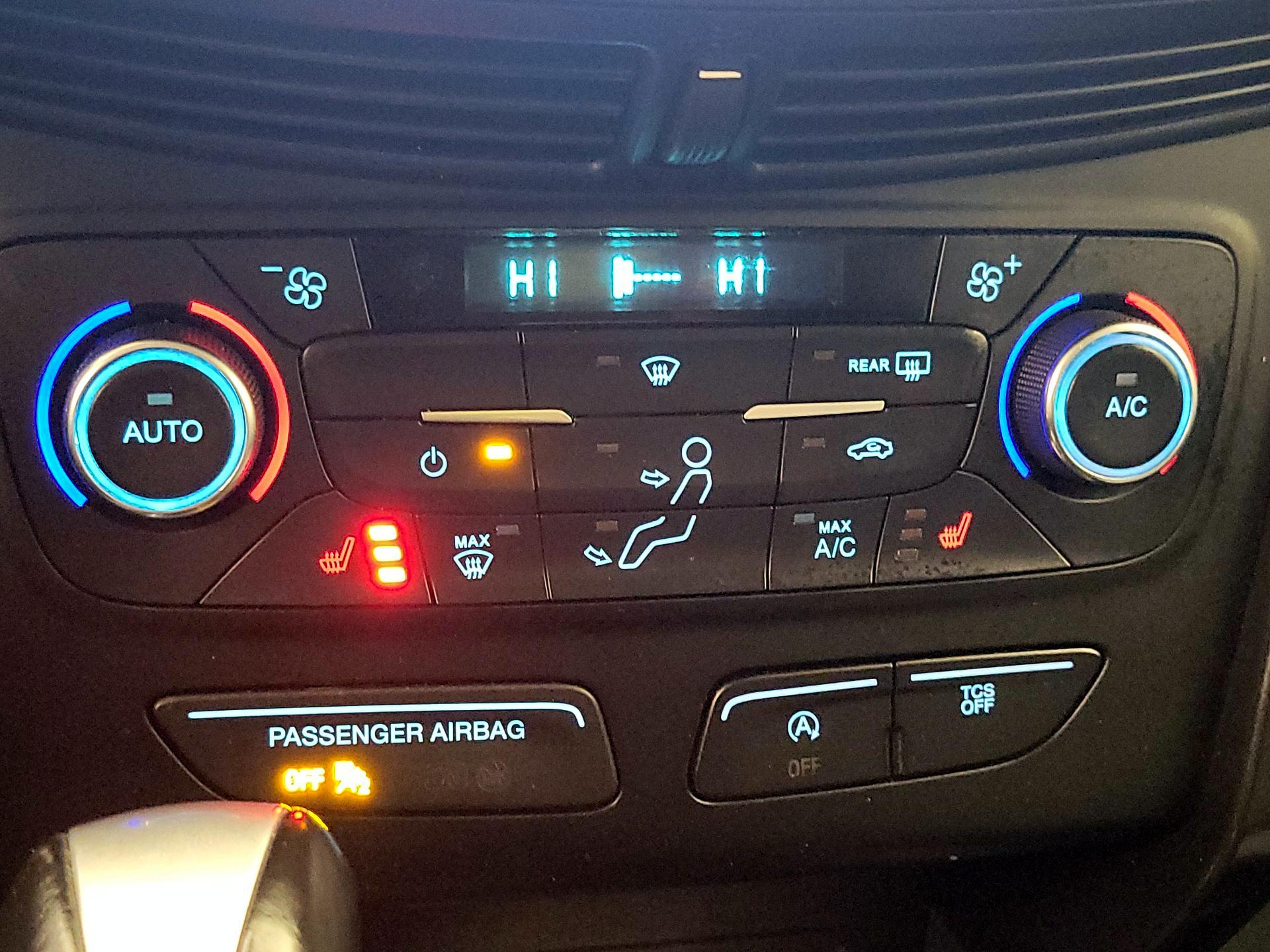 Thumbnail: 2017 Ford Escape - 17