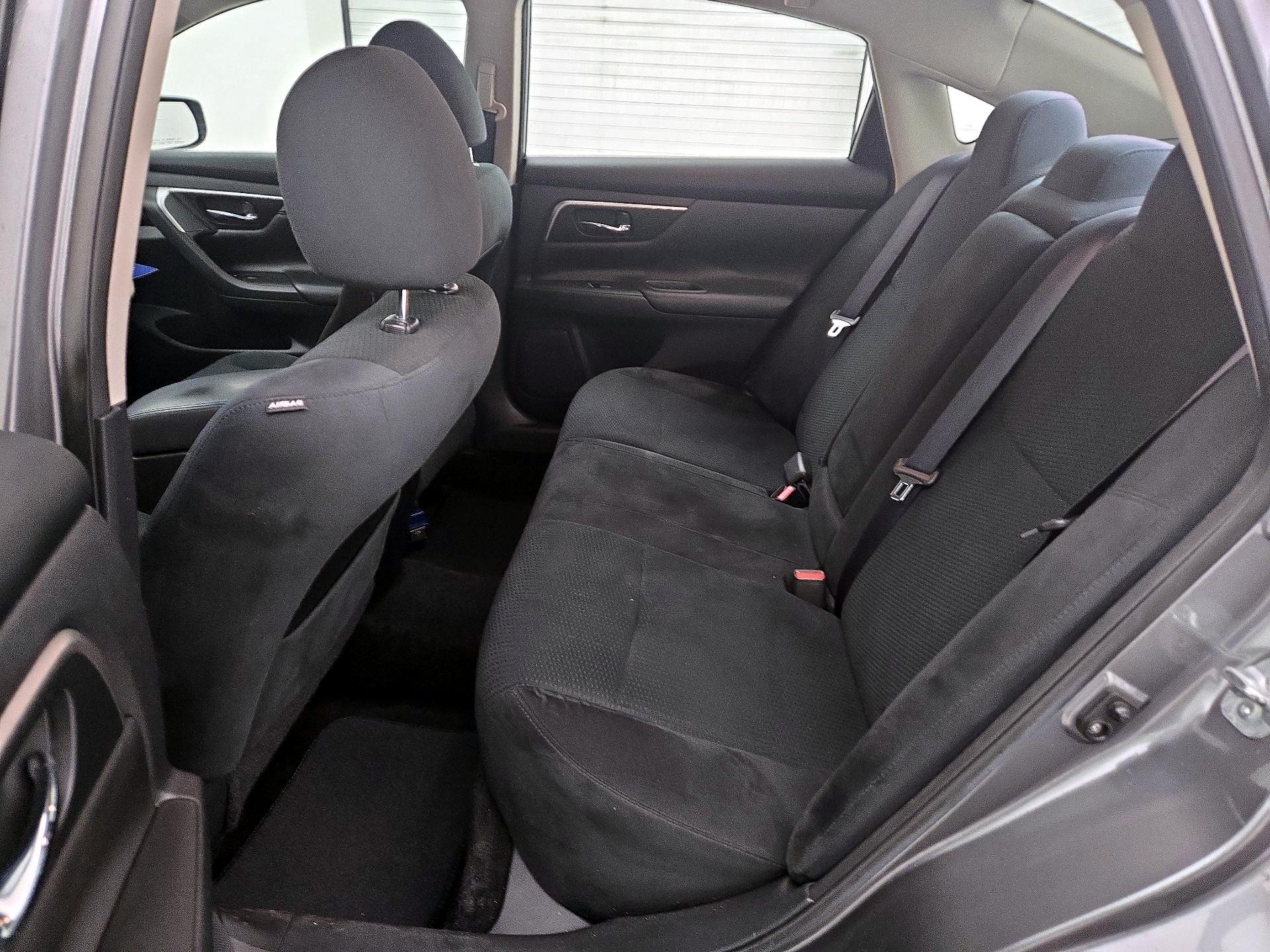 Thumbnail: 2015 Nissan Altima - 17