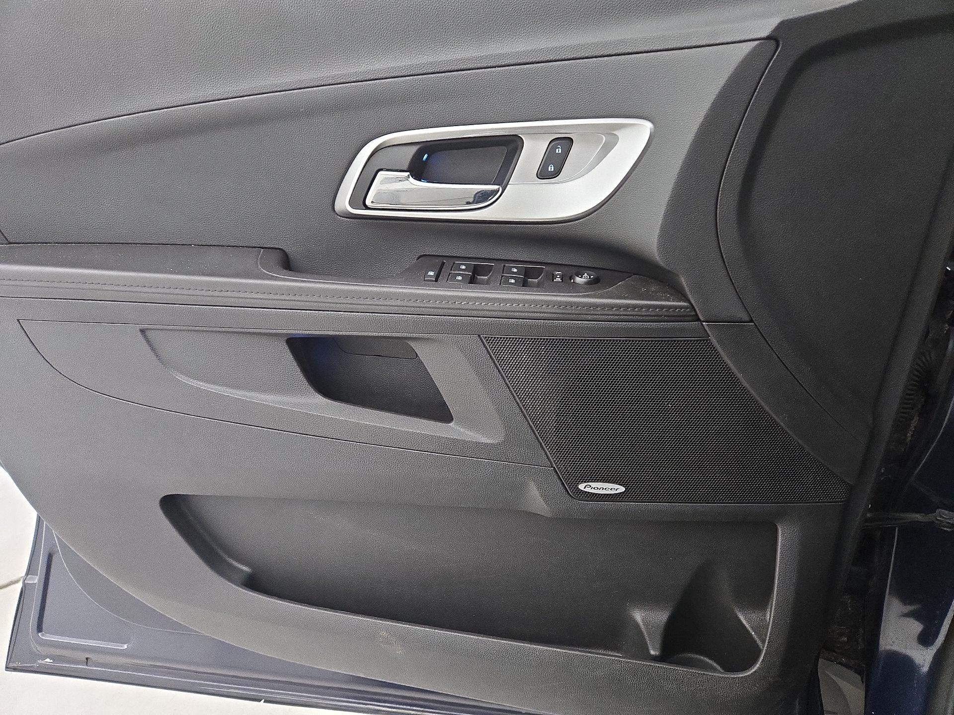 Thumbnail: 2016 Chevrolet Equinox - 12