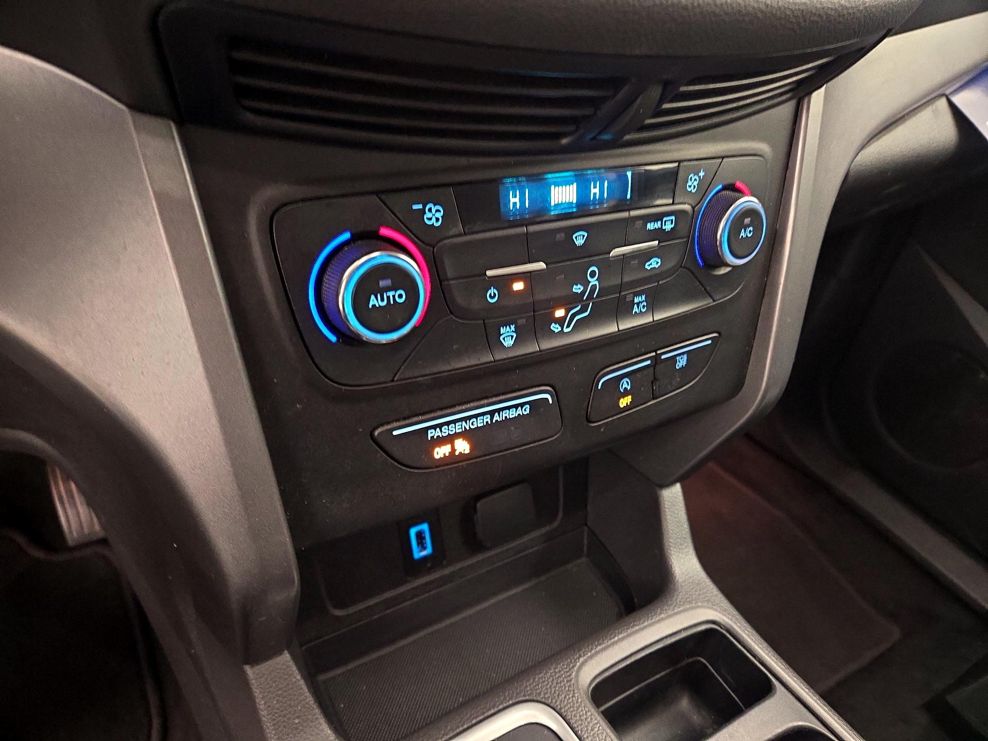 Thumbnail: 2017 Ford Escape - 16