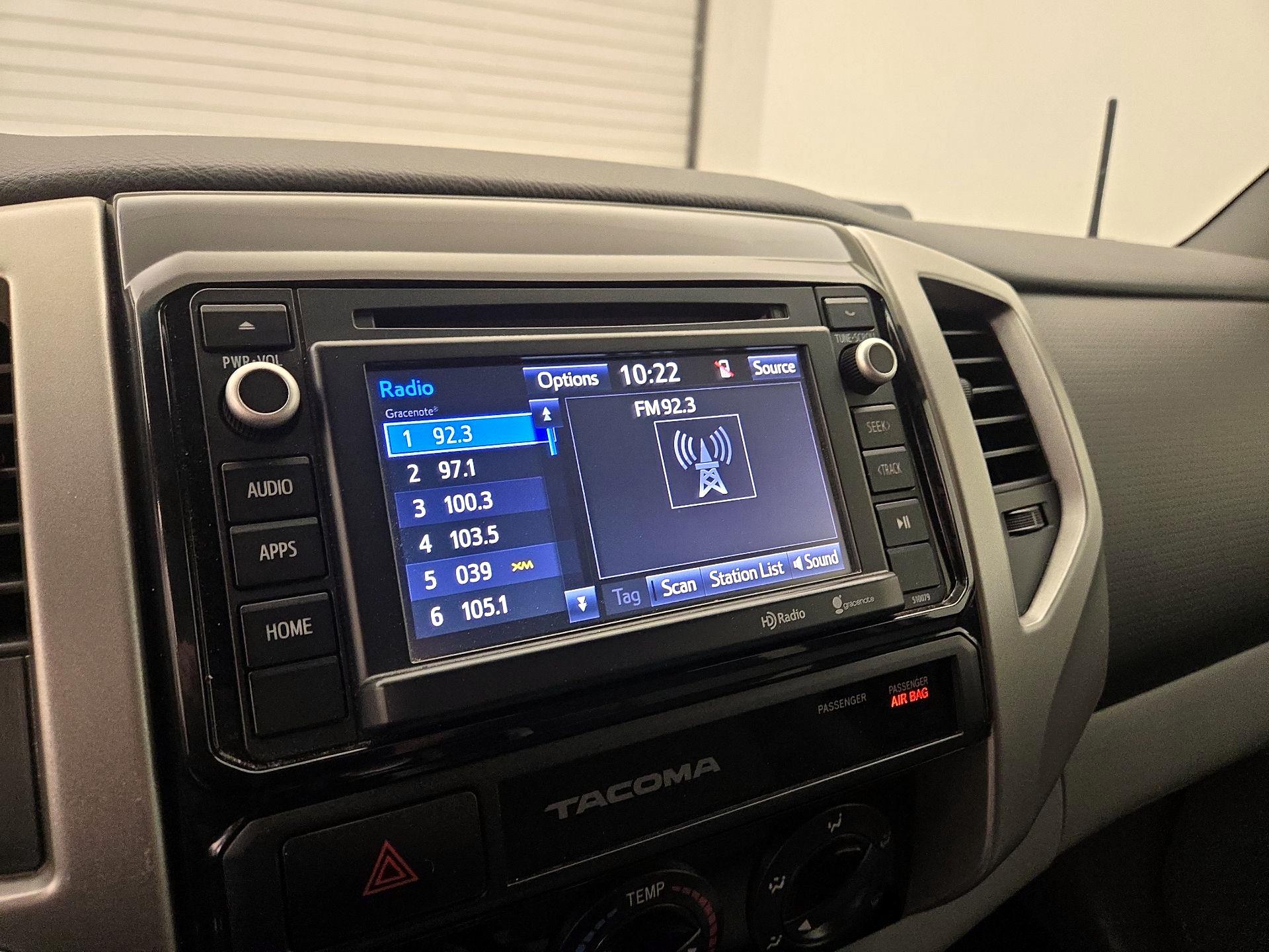 Thumbnail: 2015 Toyota Tacoma - 15