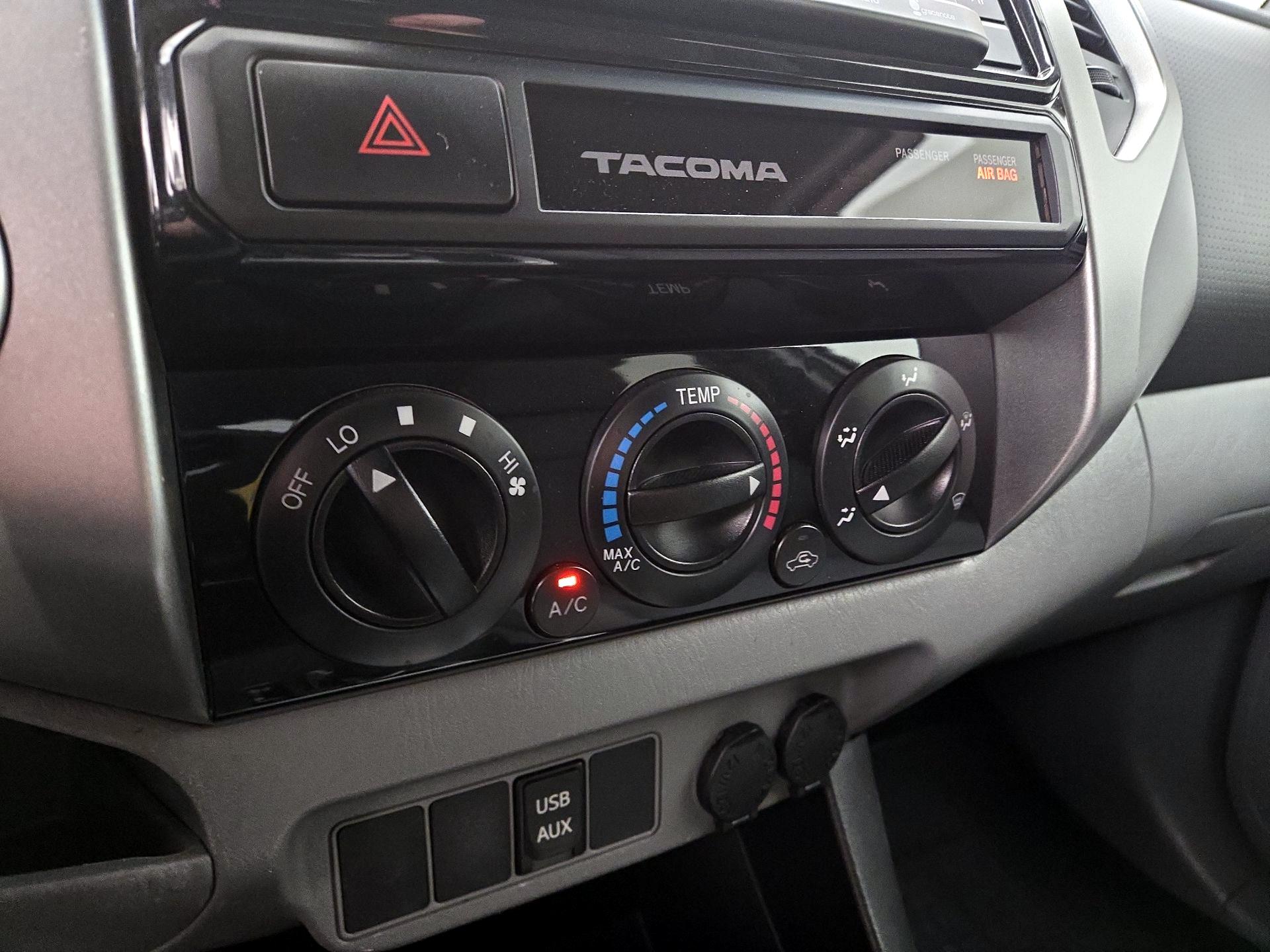 Thumbnail: 2015 Toyota Tacoma - 16