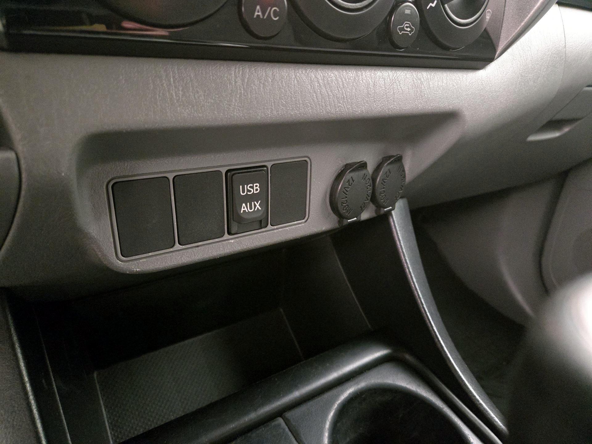 Thumbnail: 2015 Toyota Tacoma - 18