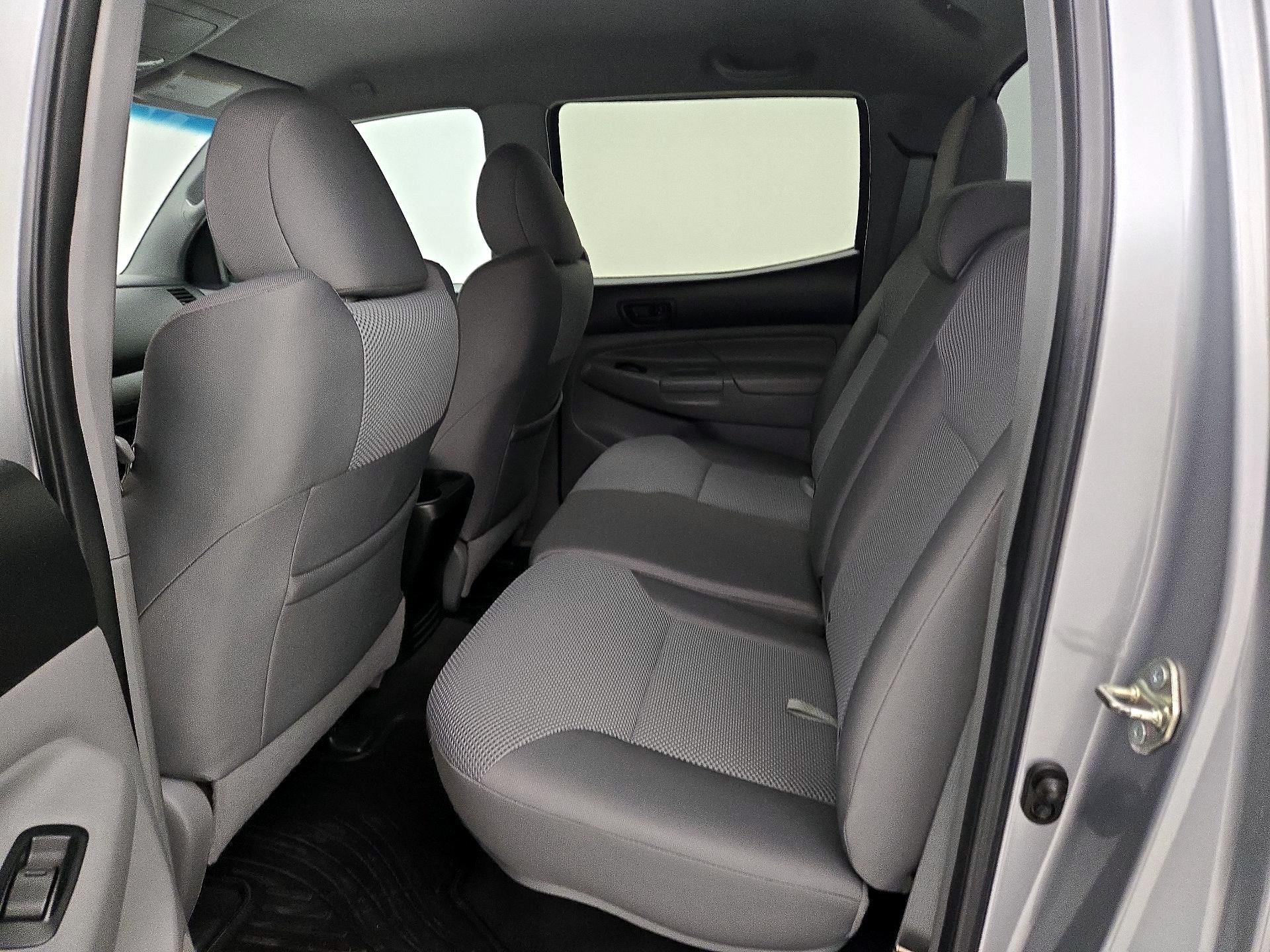 Thumbnail: 2015 Toyota Tacoma - 19