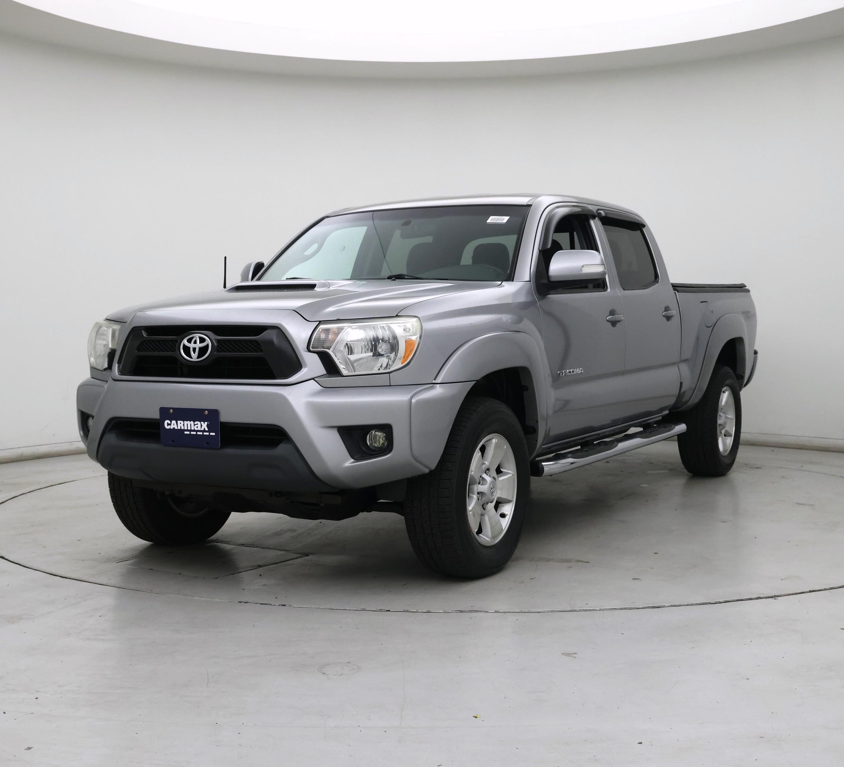 Thumbnail: 2015 Toyota Tacoma - 4