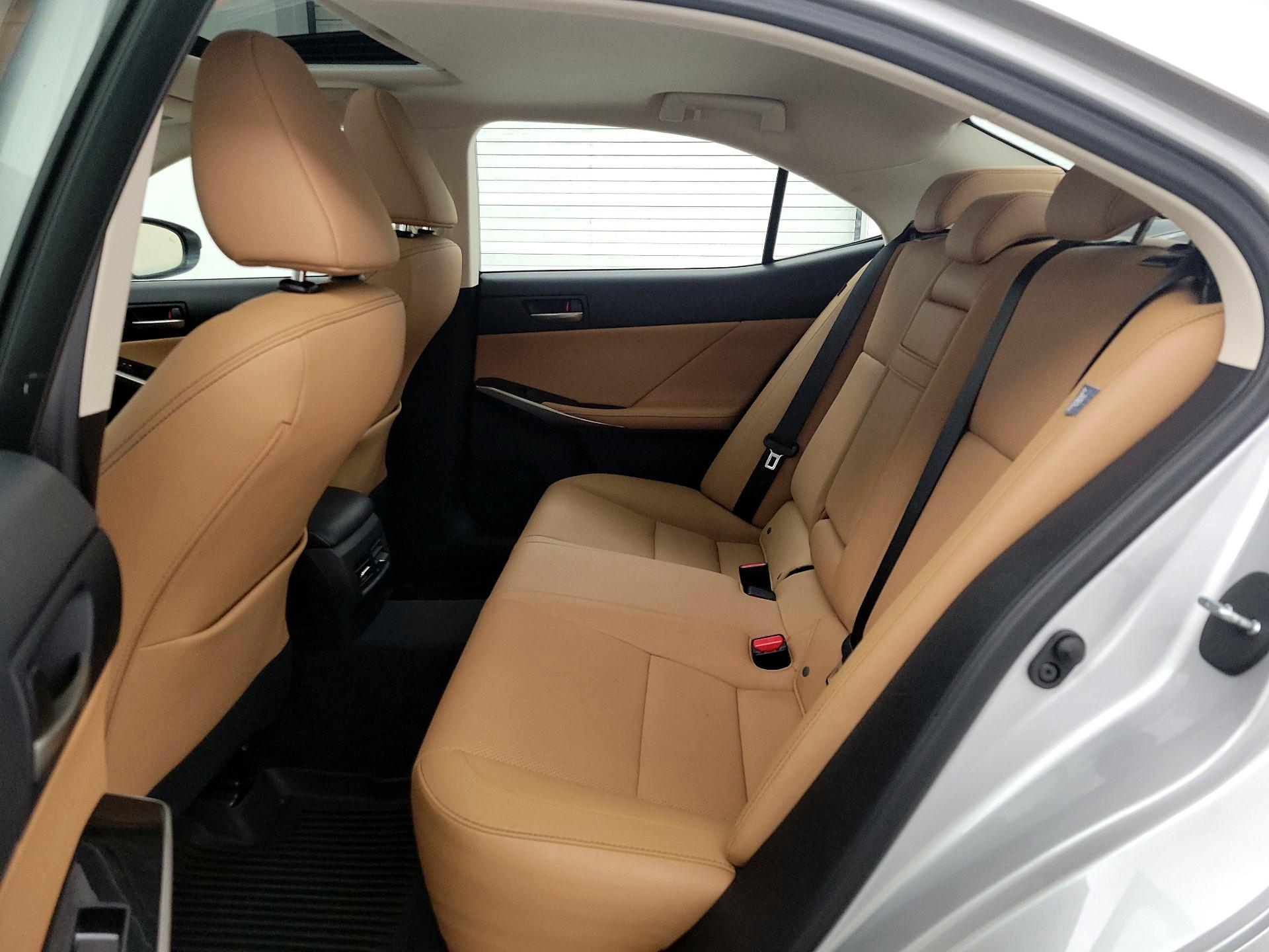 Thumbnail: 2020 Lexus IS - 19