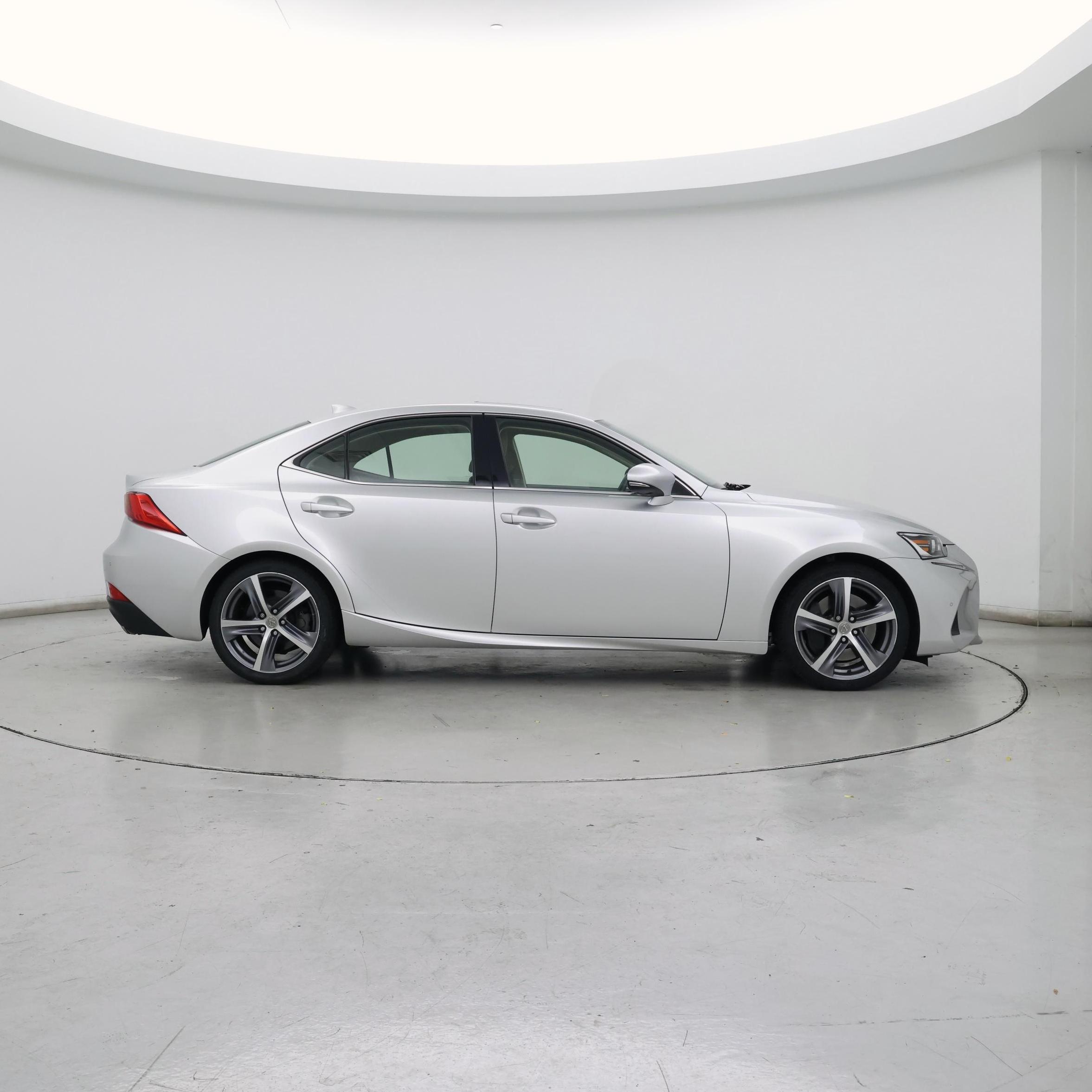 Thumbnail: 2020 Lexus IS - 7