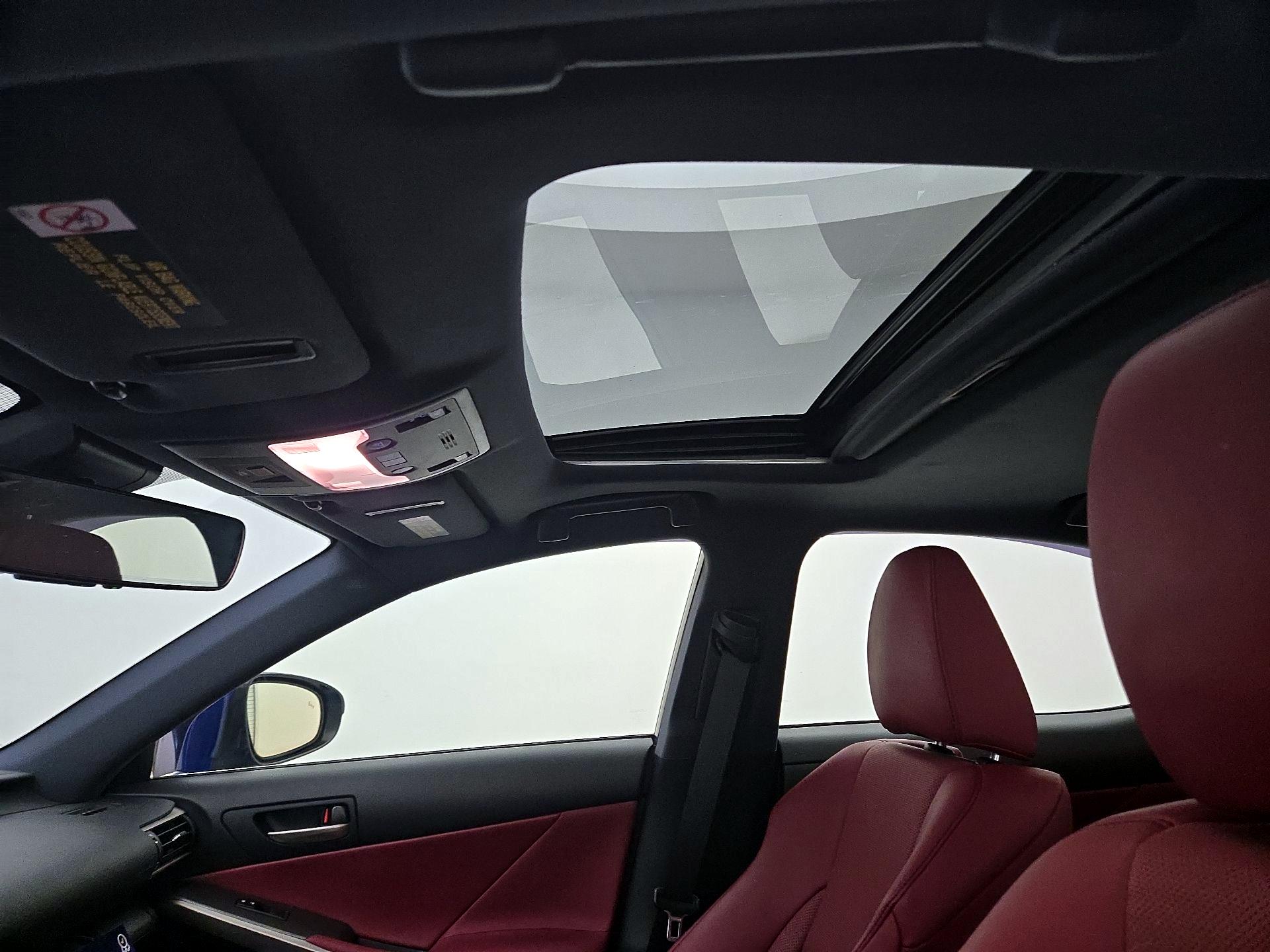 Thumbnail: 2017 Lexus IS - 20