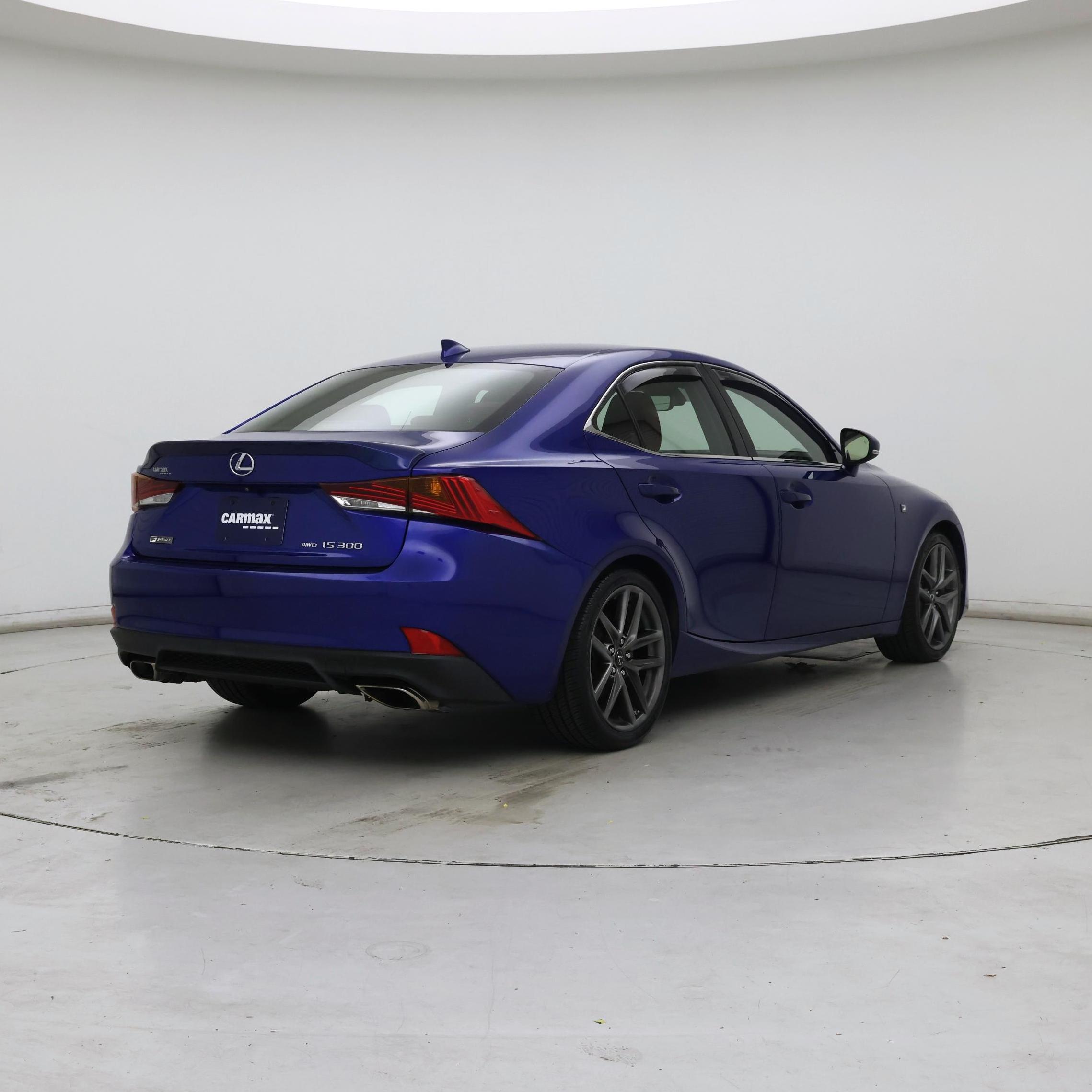 Thumbnail: 2017 Lexus IS - 8