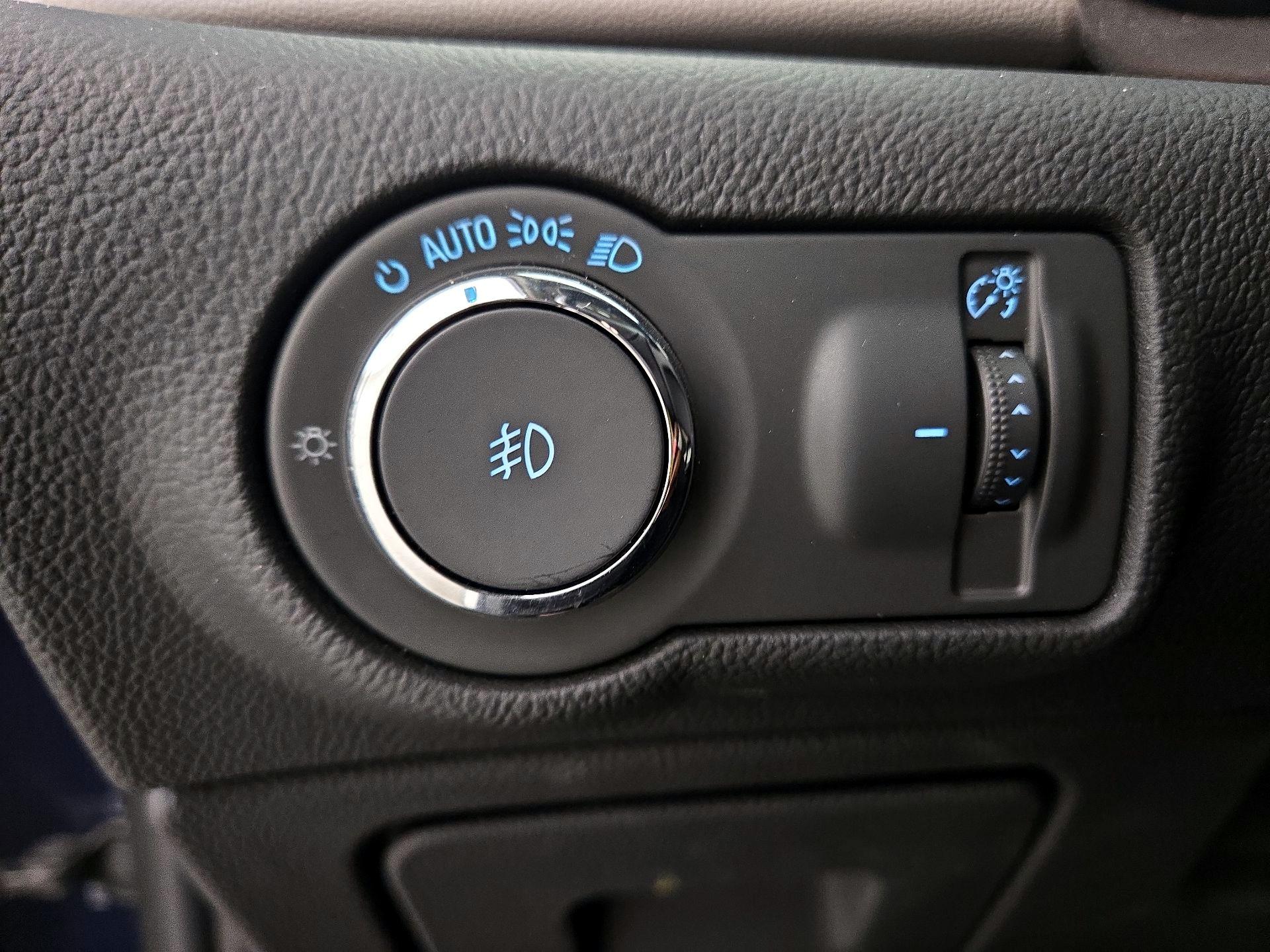 Thumbnail: 2015 Buick Verano - 13