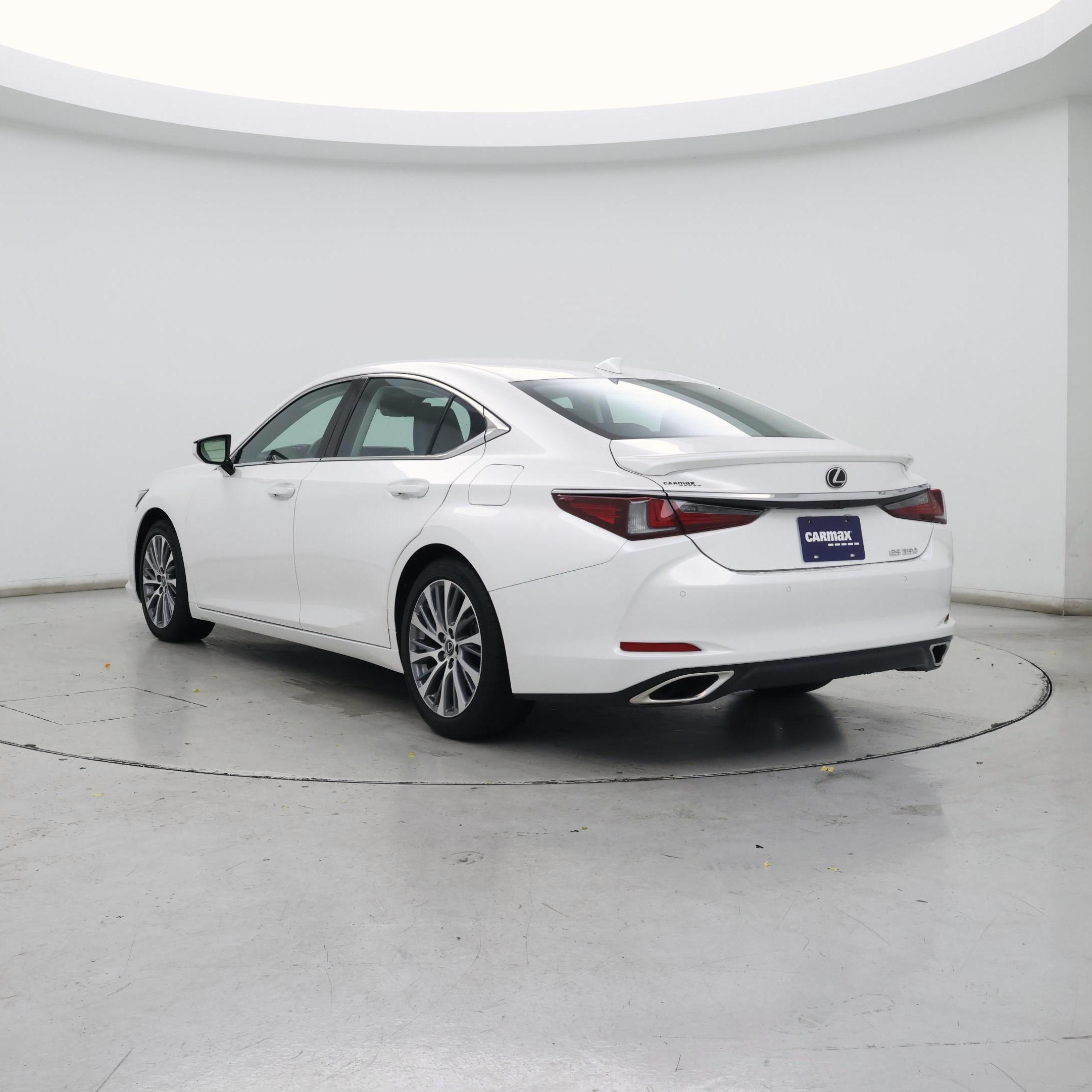 Thumbnail: 2020 Lexus ES - 2