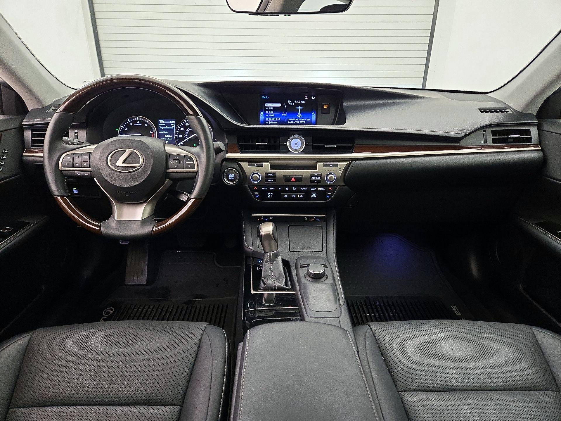 Thumbnail: 2016 Lexus ES - 9
