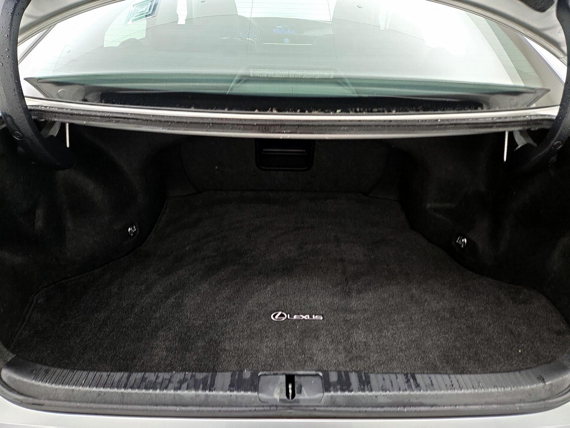 Thumbnail: 2016 Lexus ES - 20