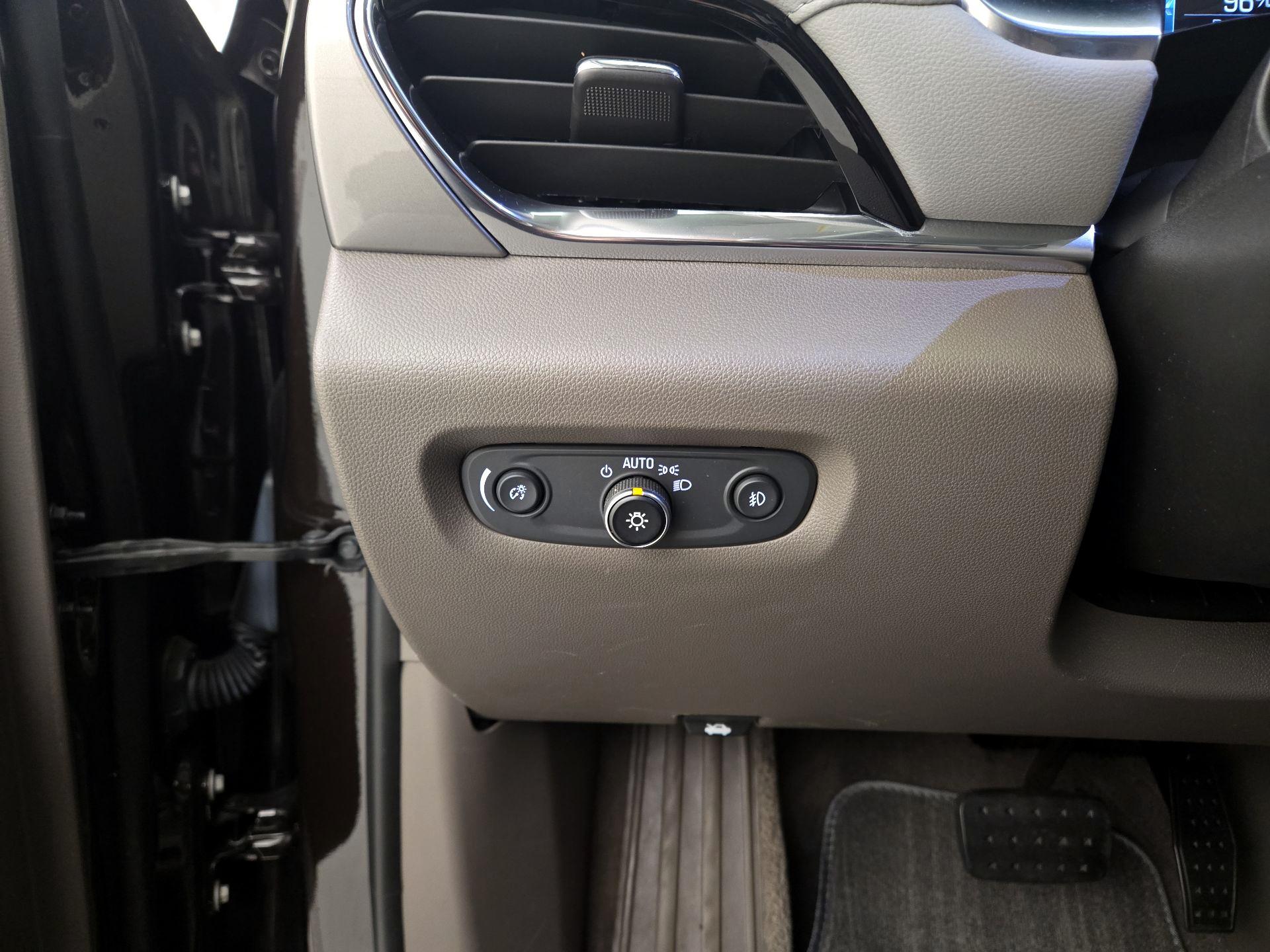 Thumbnail: 2019 Chevrolet Traverse - 13