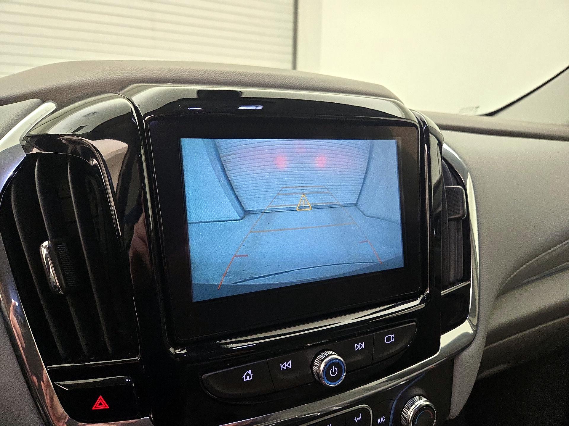 Thumbnail: 2019 Chevrolet Traverse - 14