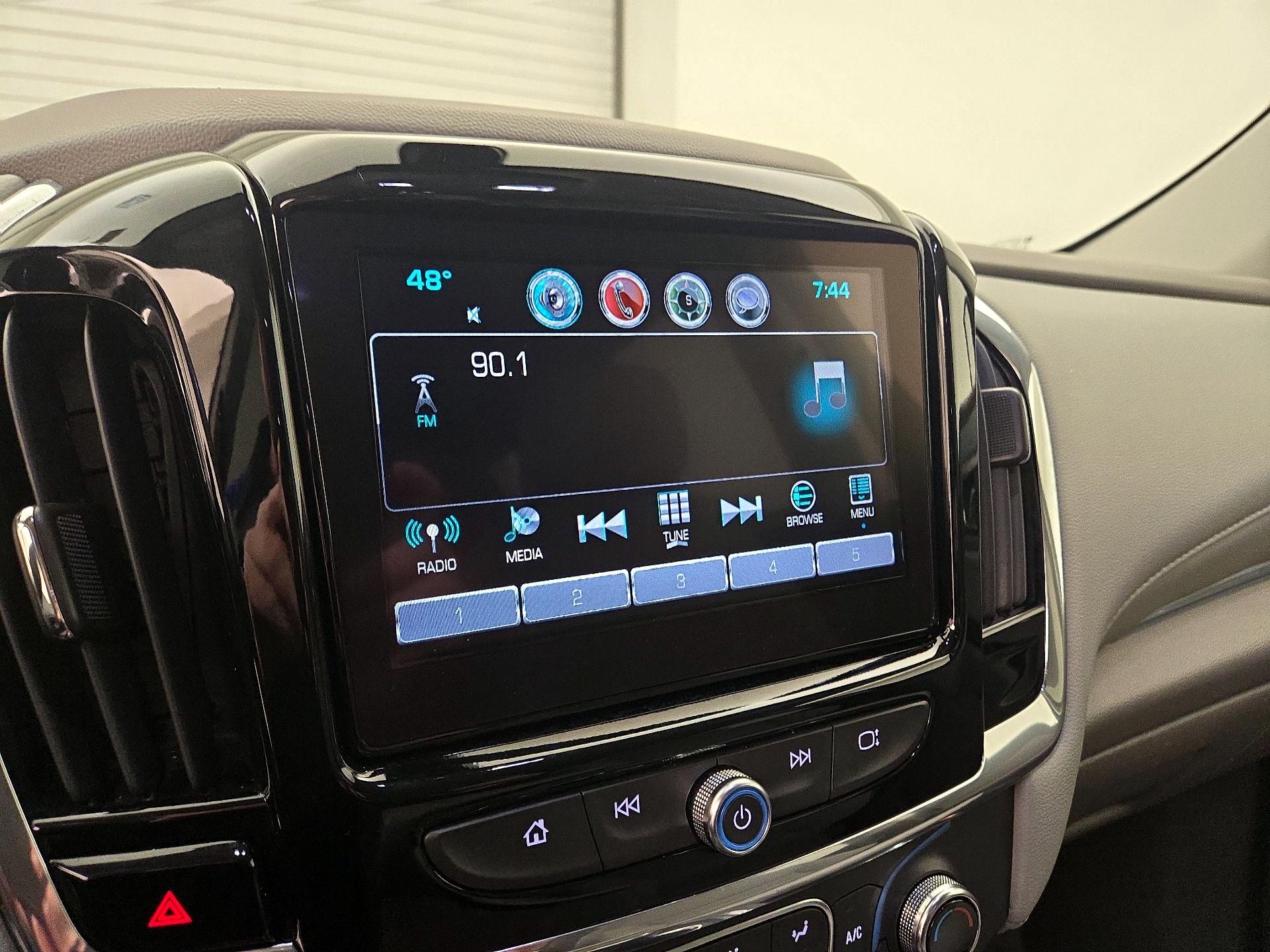 Thumbnail: 2019 Chevrolet Traverse - 15