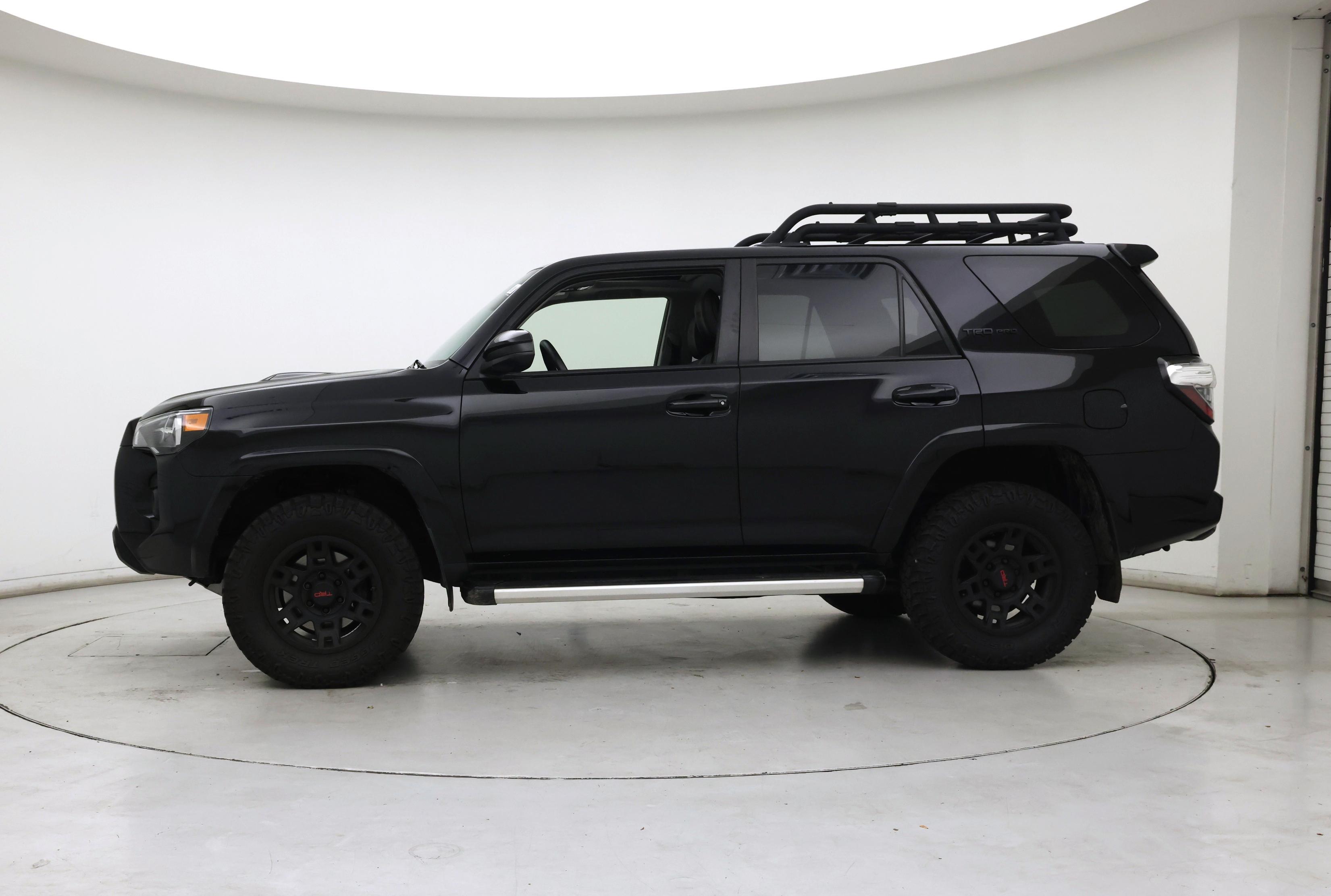 Thumbnail: 2020 Toyota 4Runner - 3