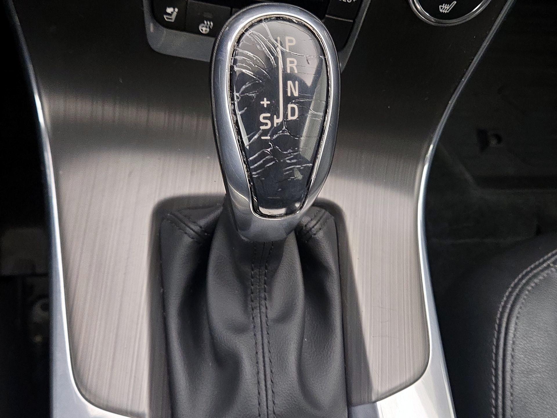 Thumbnail: 2016 Volvo V60 - 17