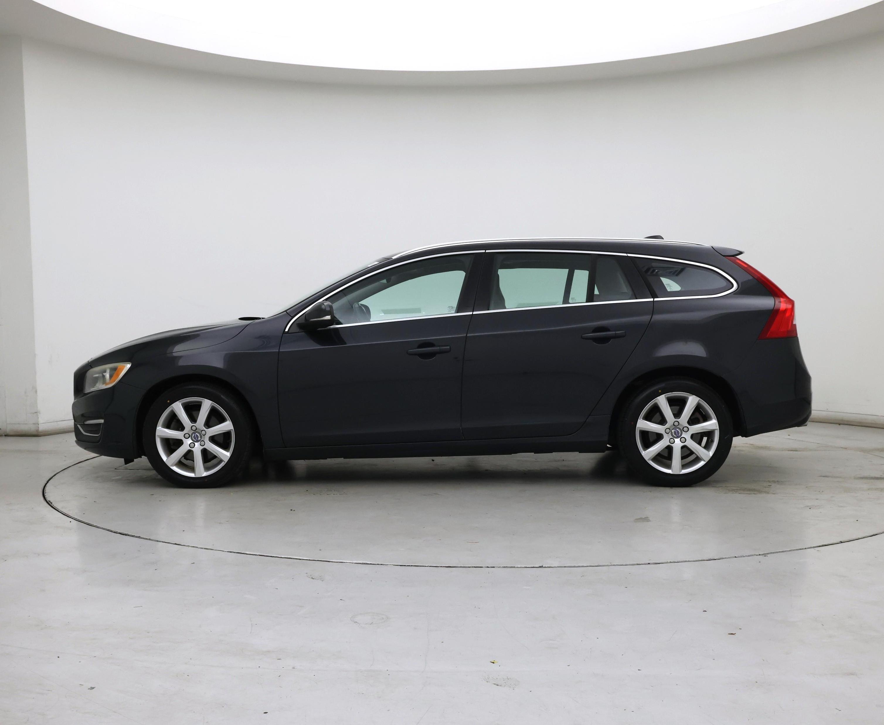 Thumbnail: 2016 Volvo V60 - 3