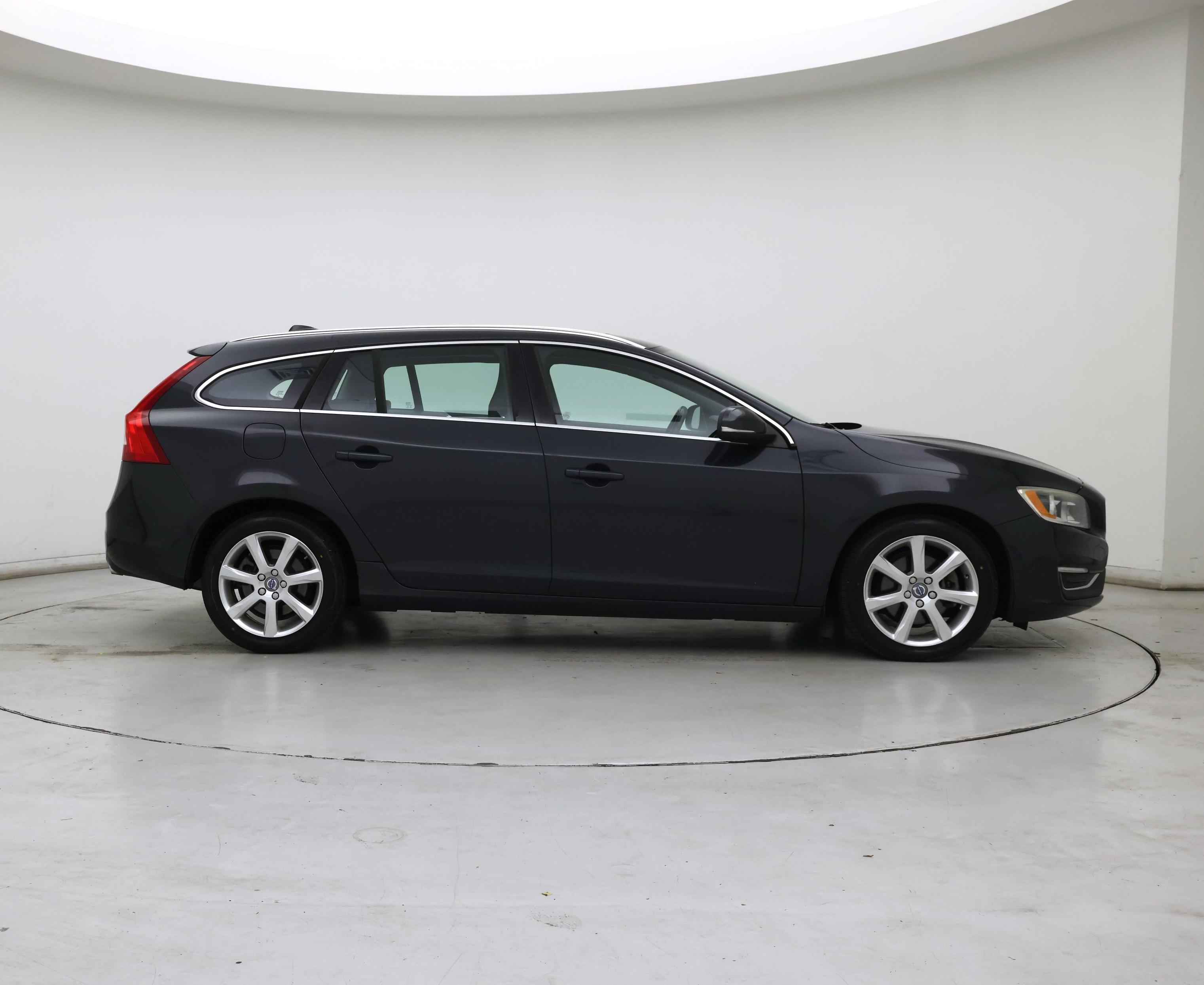 Thumbnail: 2016 Volvo V60 - 7