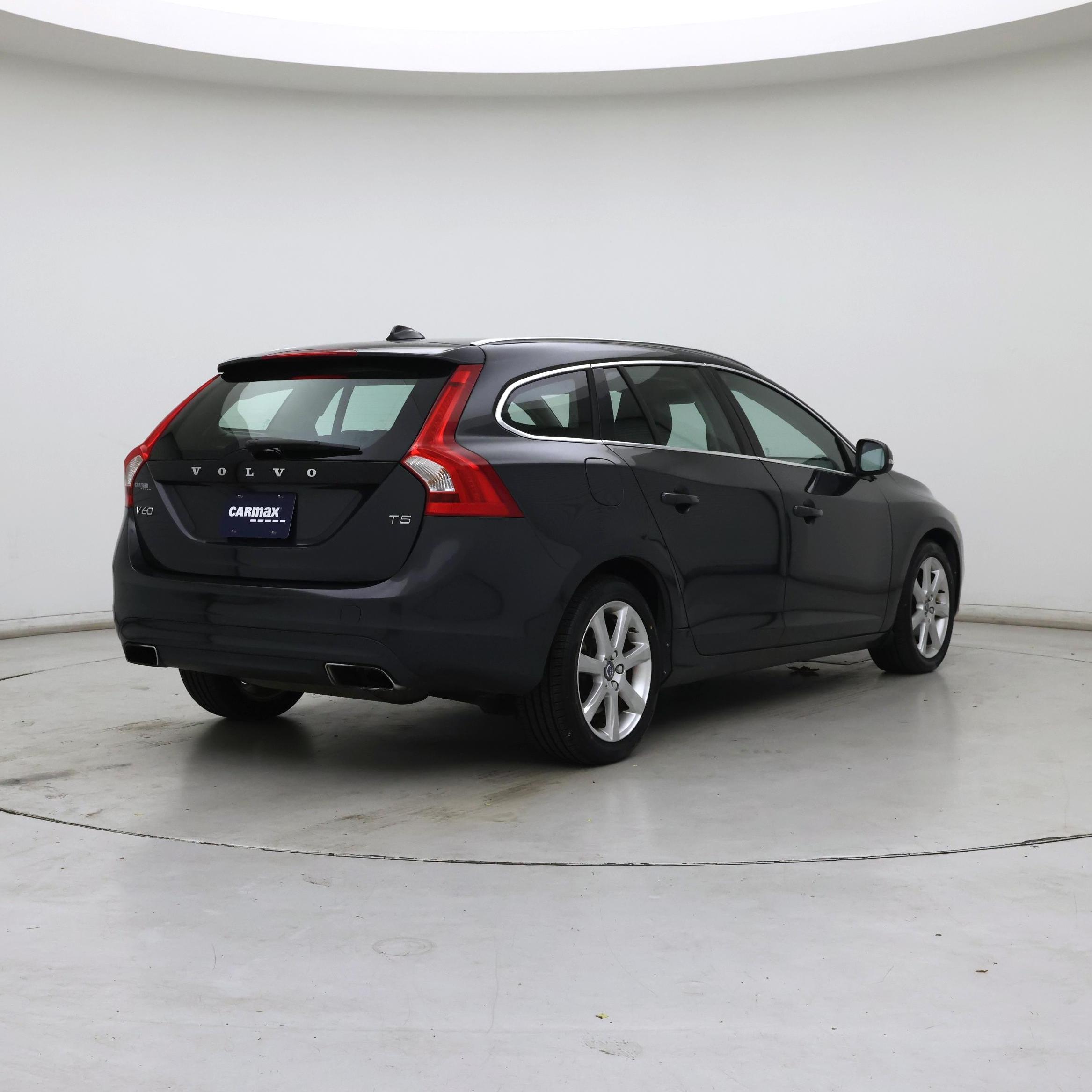 Thumbnail: 2016 Volvo V60 - 8