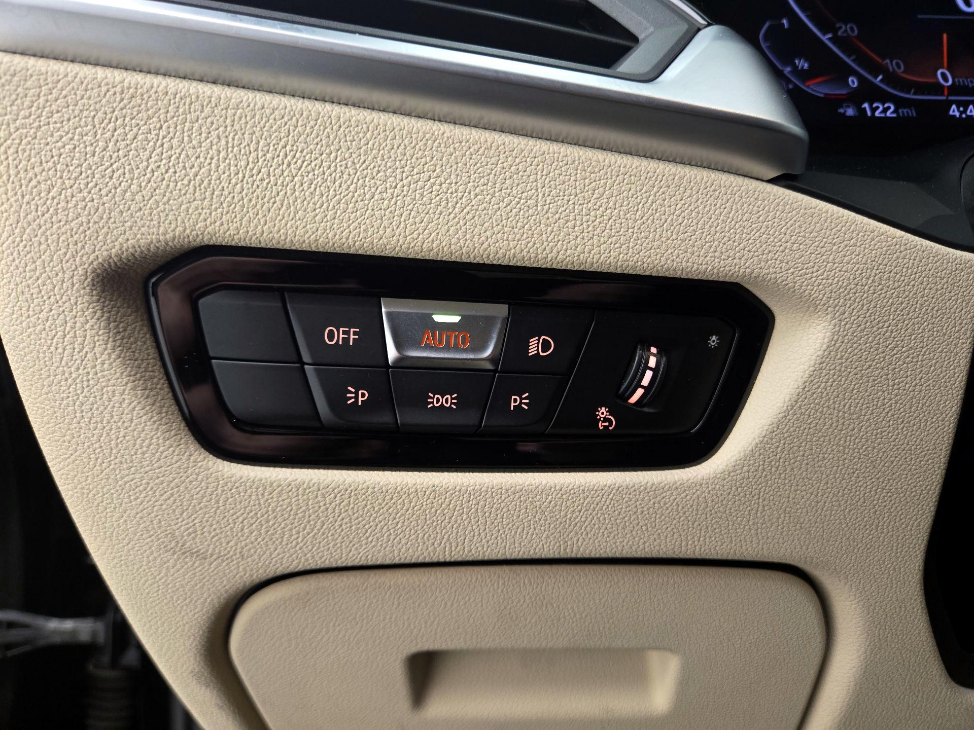 Thumbnail: 2019 BMW 3 Series - 13