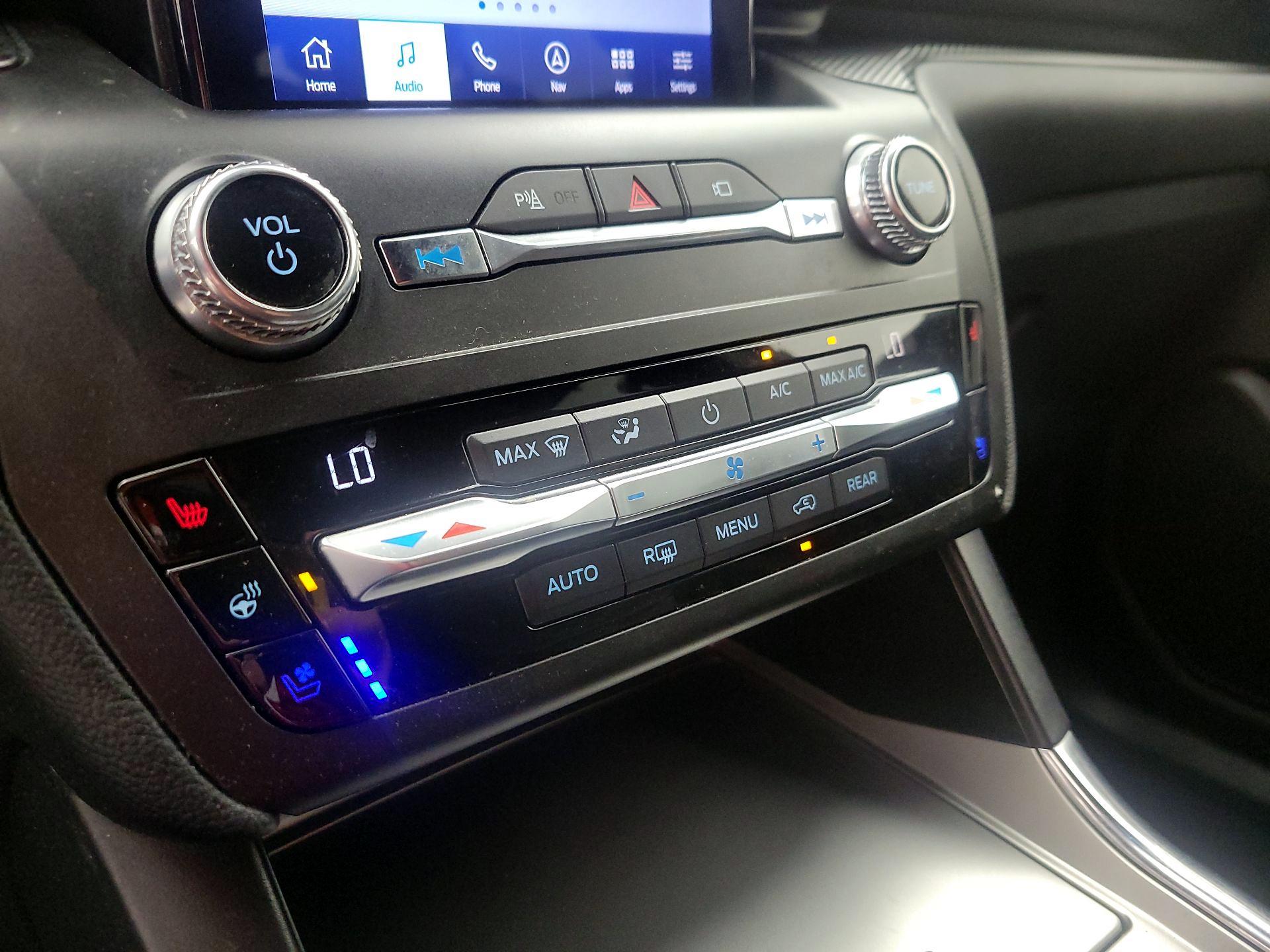 Thumbnail: 2020 Ford Explorer - 16