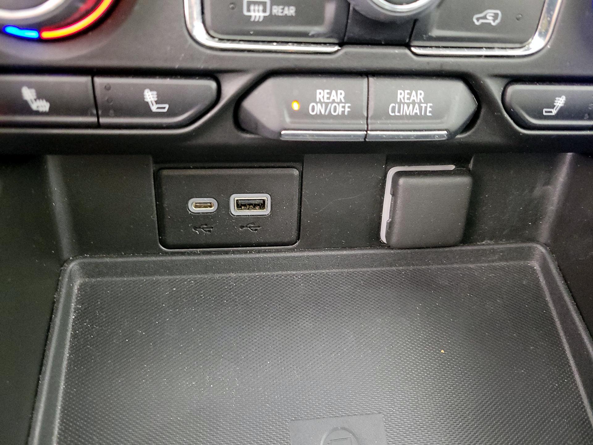 Thumbnail: 2022 Chevrolet Tahoe - 19