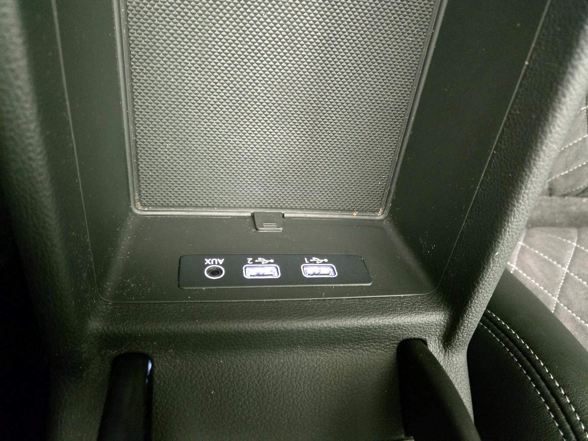 Thumbnail: 2018 Audi S4 - 18