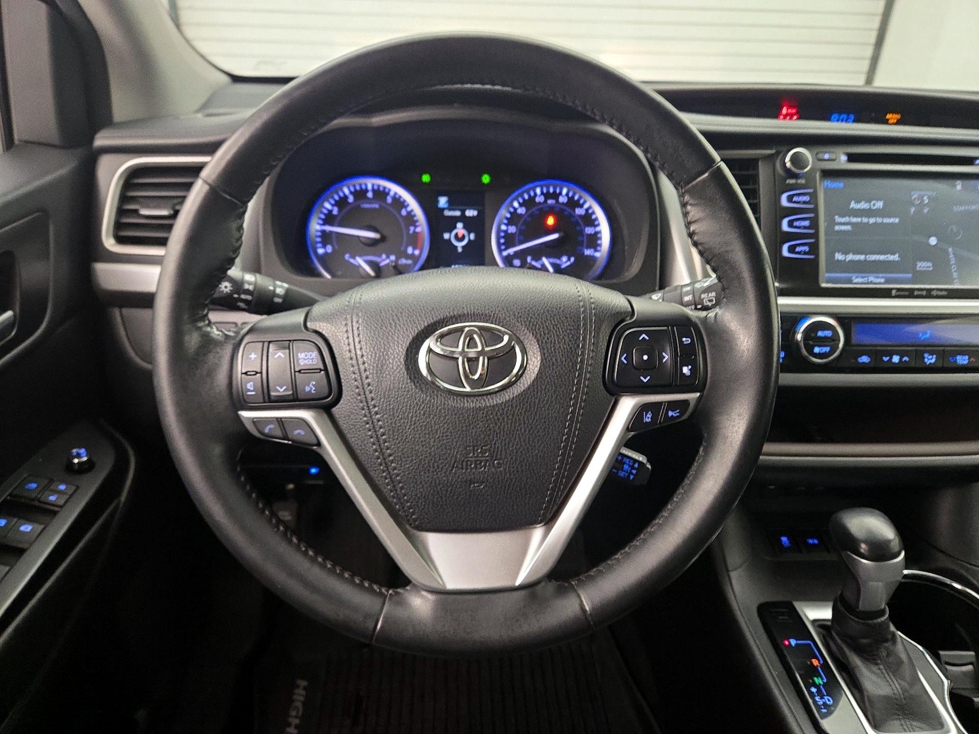 Thumbnail: 2018 Toyota Highlander - 10