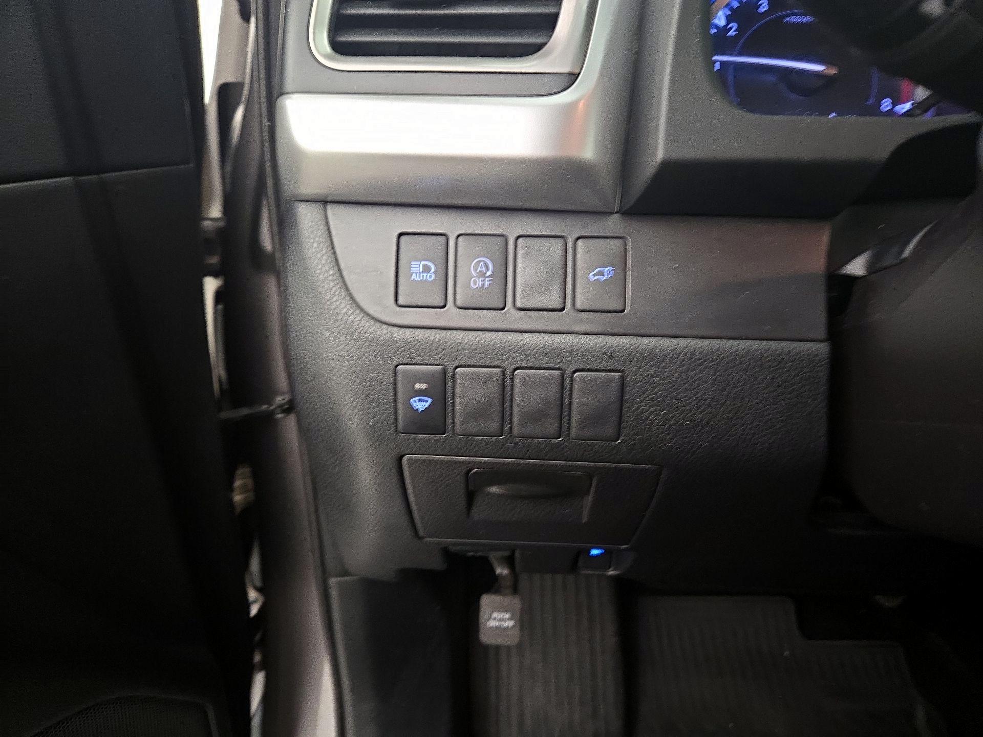 Thumbnail: 2018 Toyota Highlander - 13