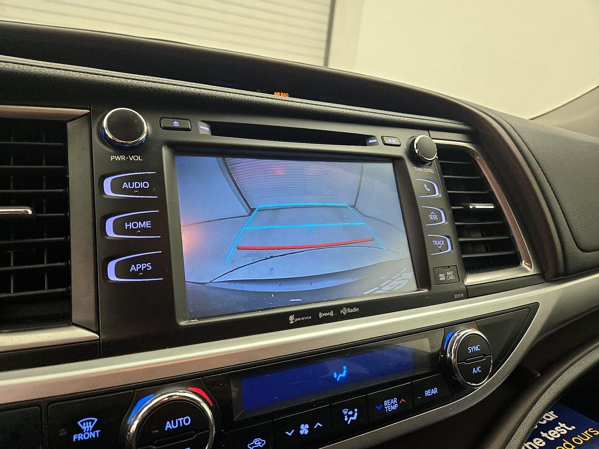 Thumbnail: 2018 Toyota Highlander - 14