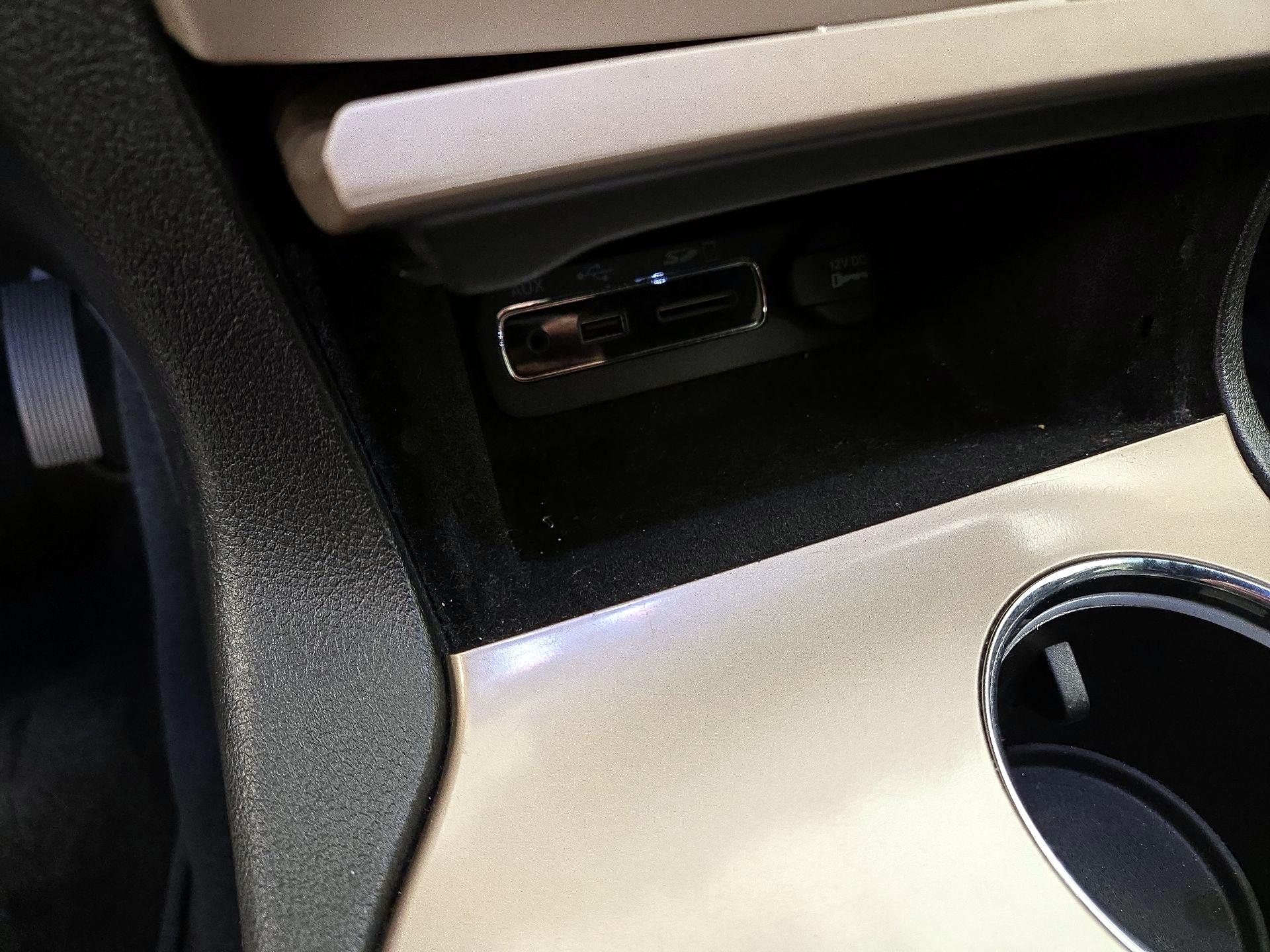 Thumbnail: 2015 Jeep Grand Cherokee - 18