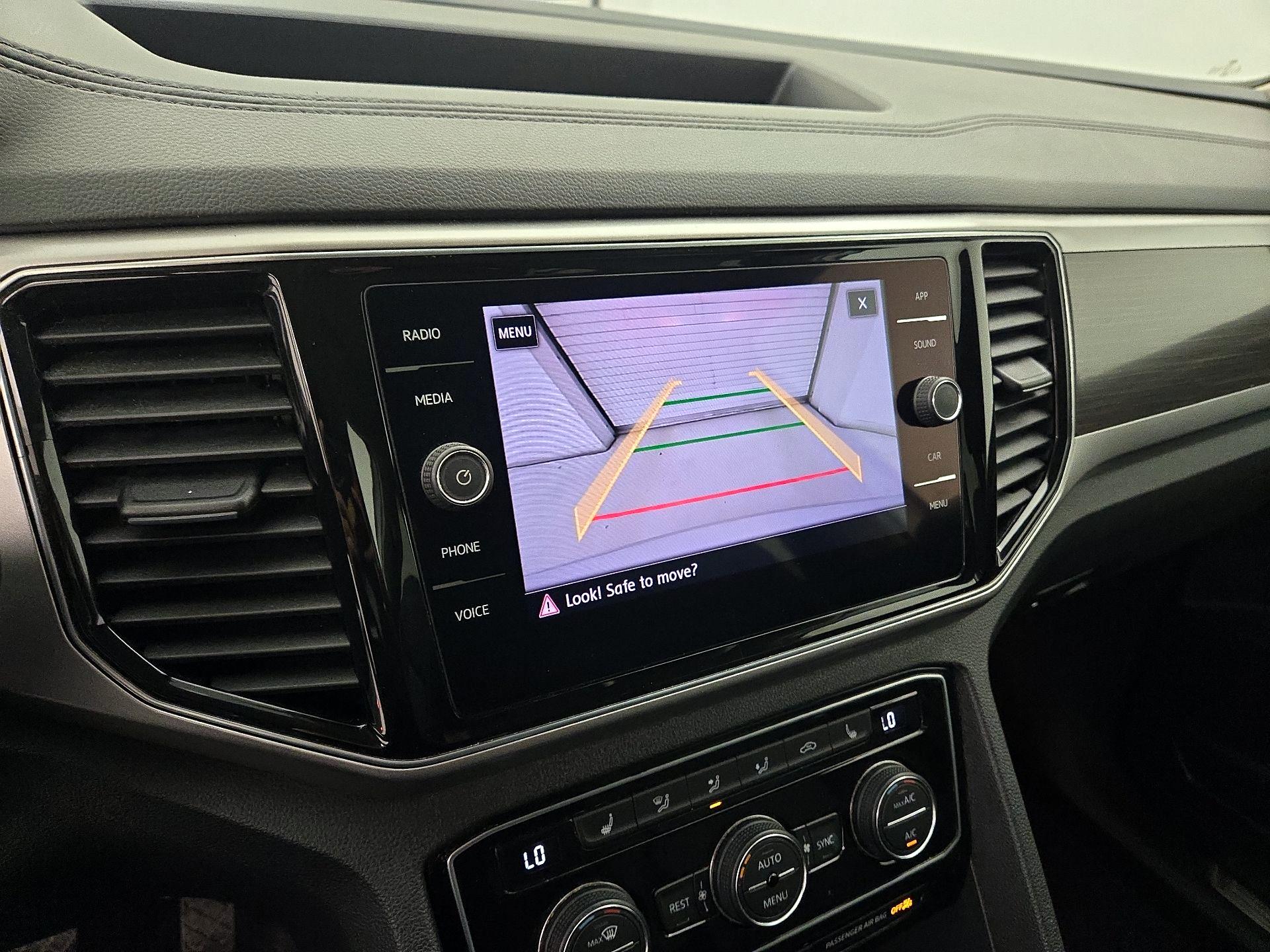 Thumbnail: 2018 Volkswagen Atlas - 14