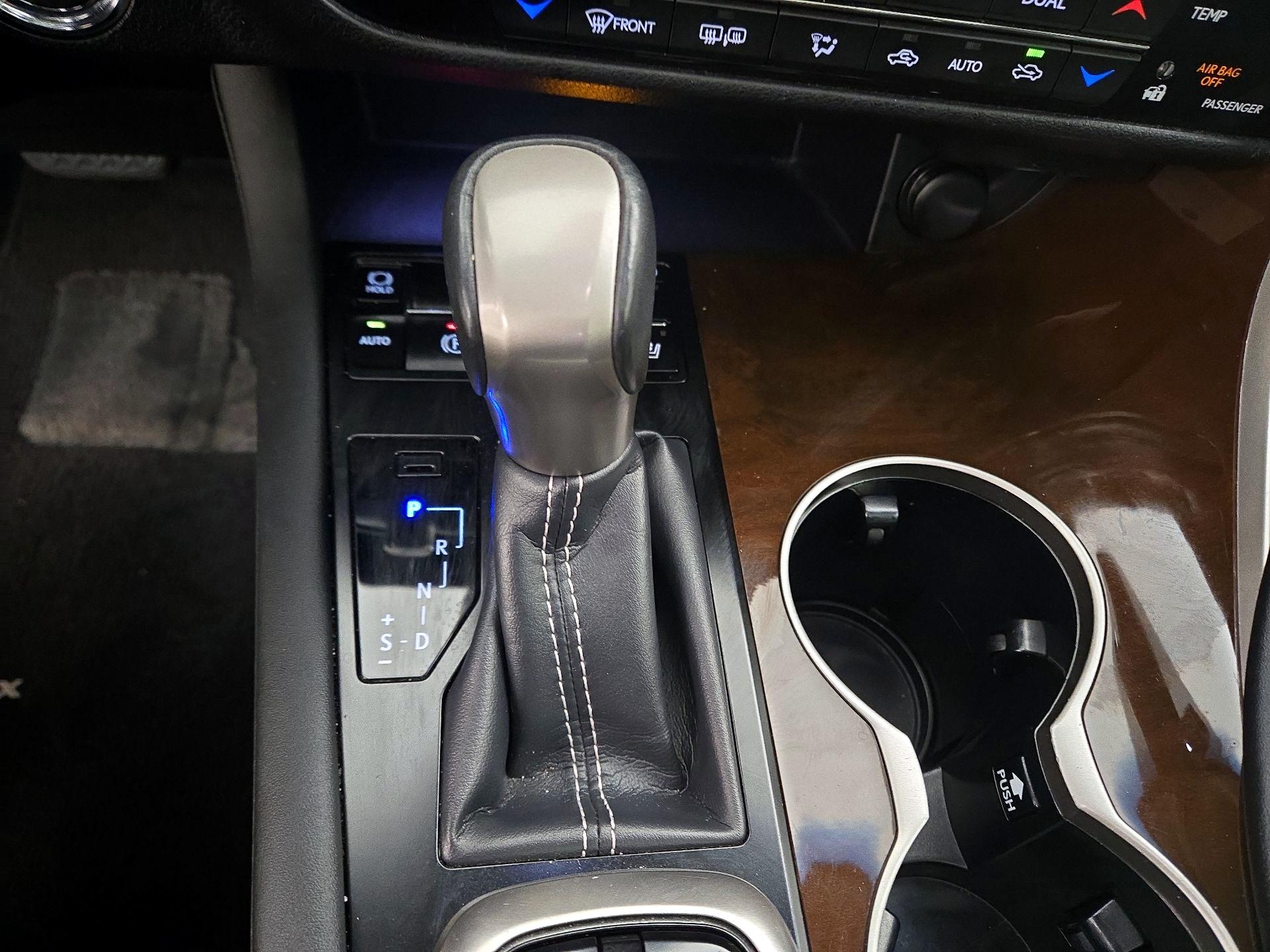 Thumbnail: 2019 Lexus RX - 17