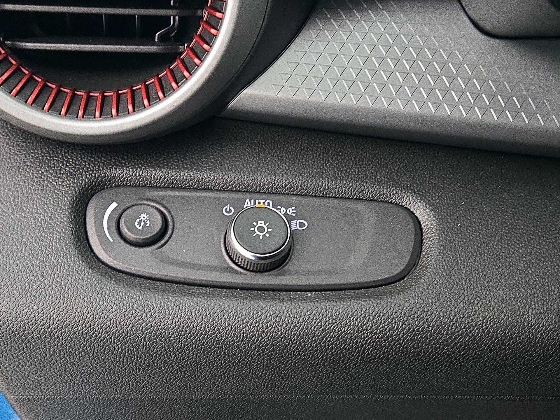 Thumbnail: 2025 Chevrolet Trax - 13