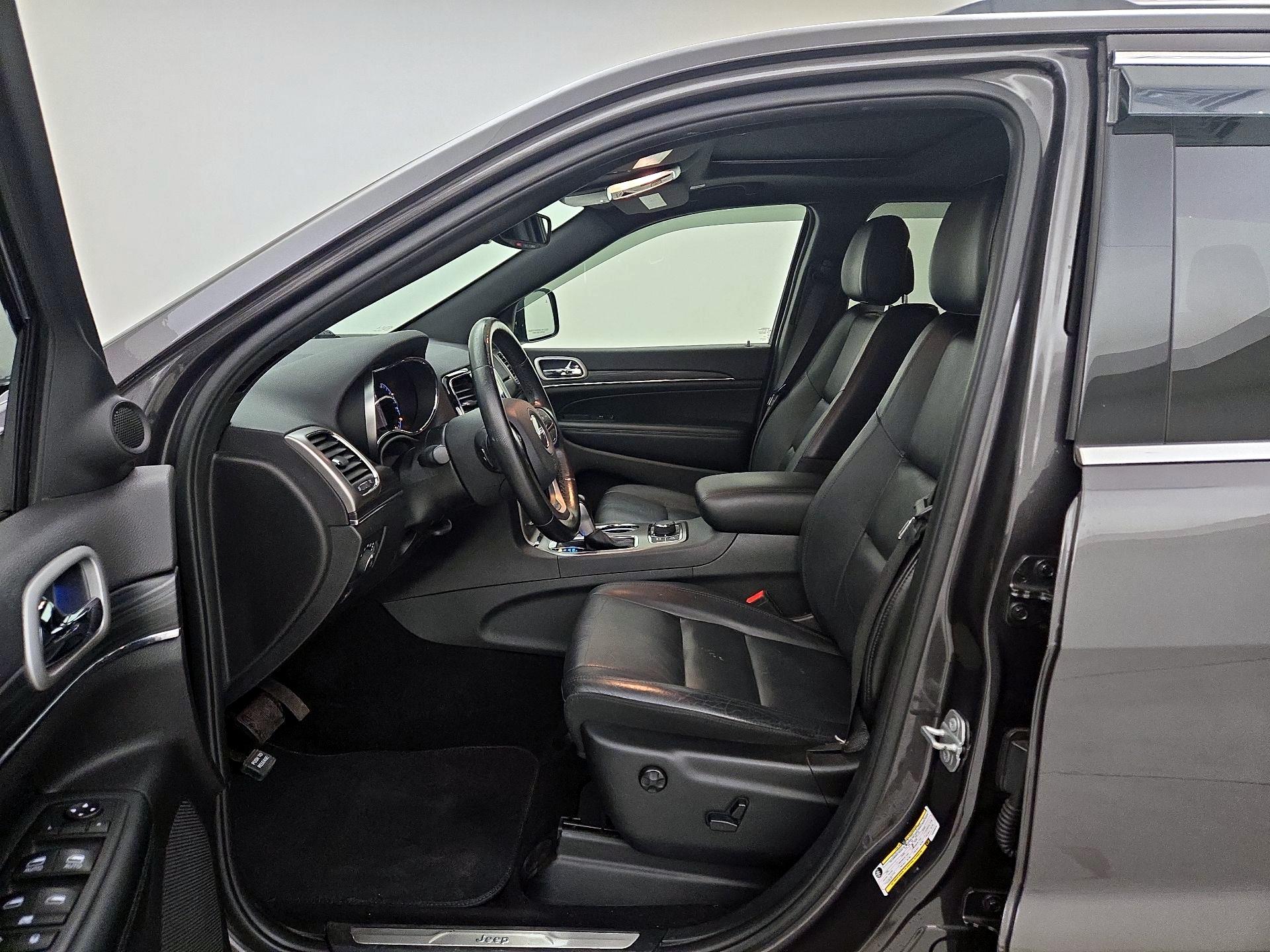 Thumbnail: 2020 Jeep Grand Cherokee - 11