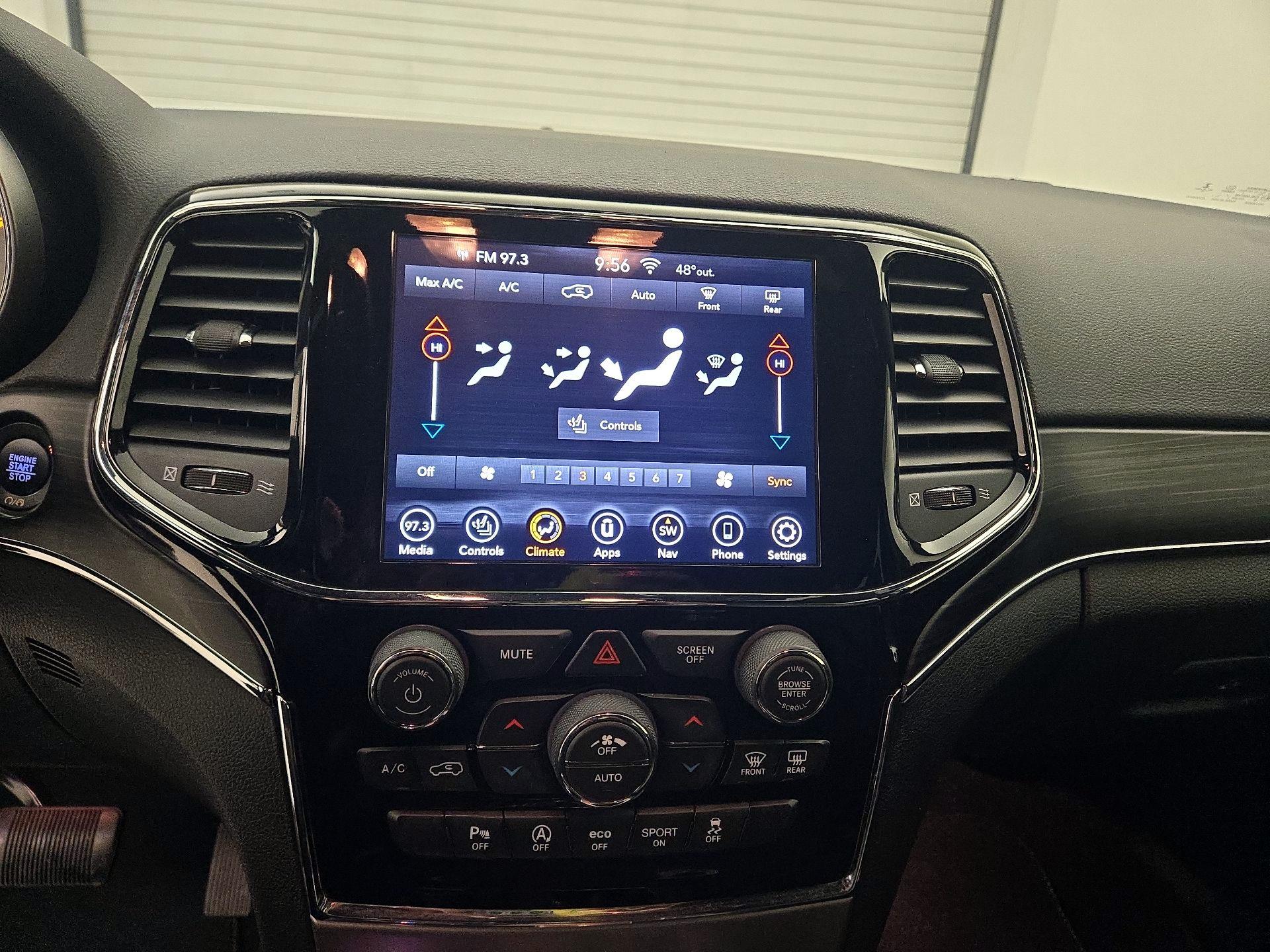 Thumbnail: 2020 Jeep Grand Cherokee - 17