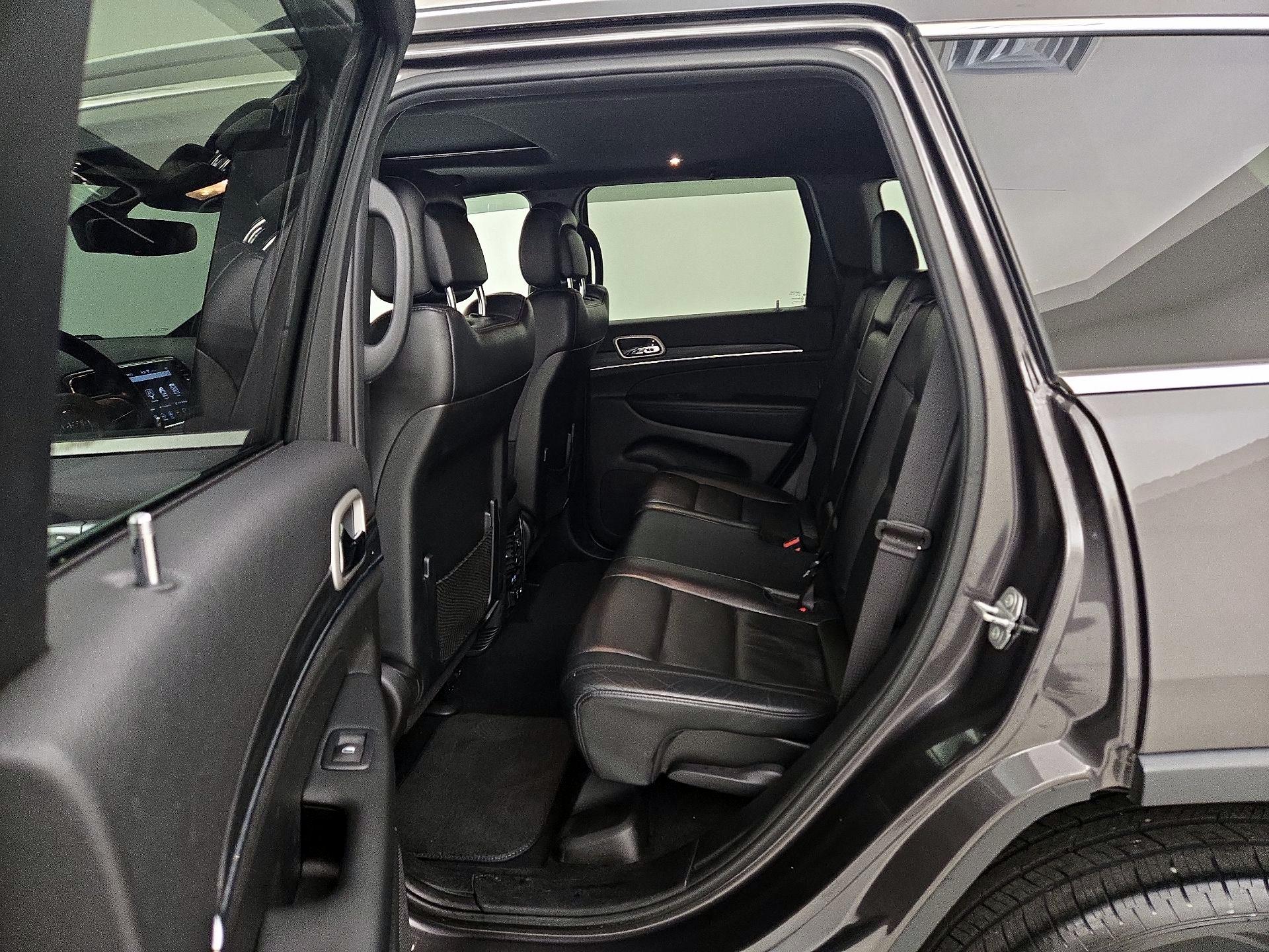 Thumbnail: 2020 Jeep Grand Cherokee - 19