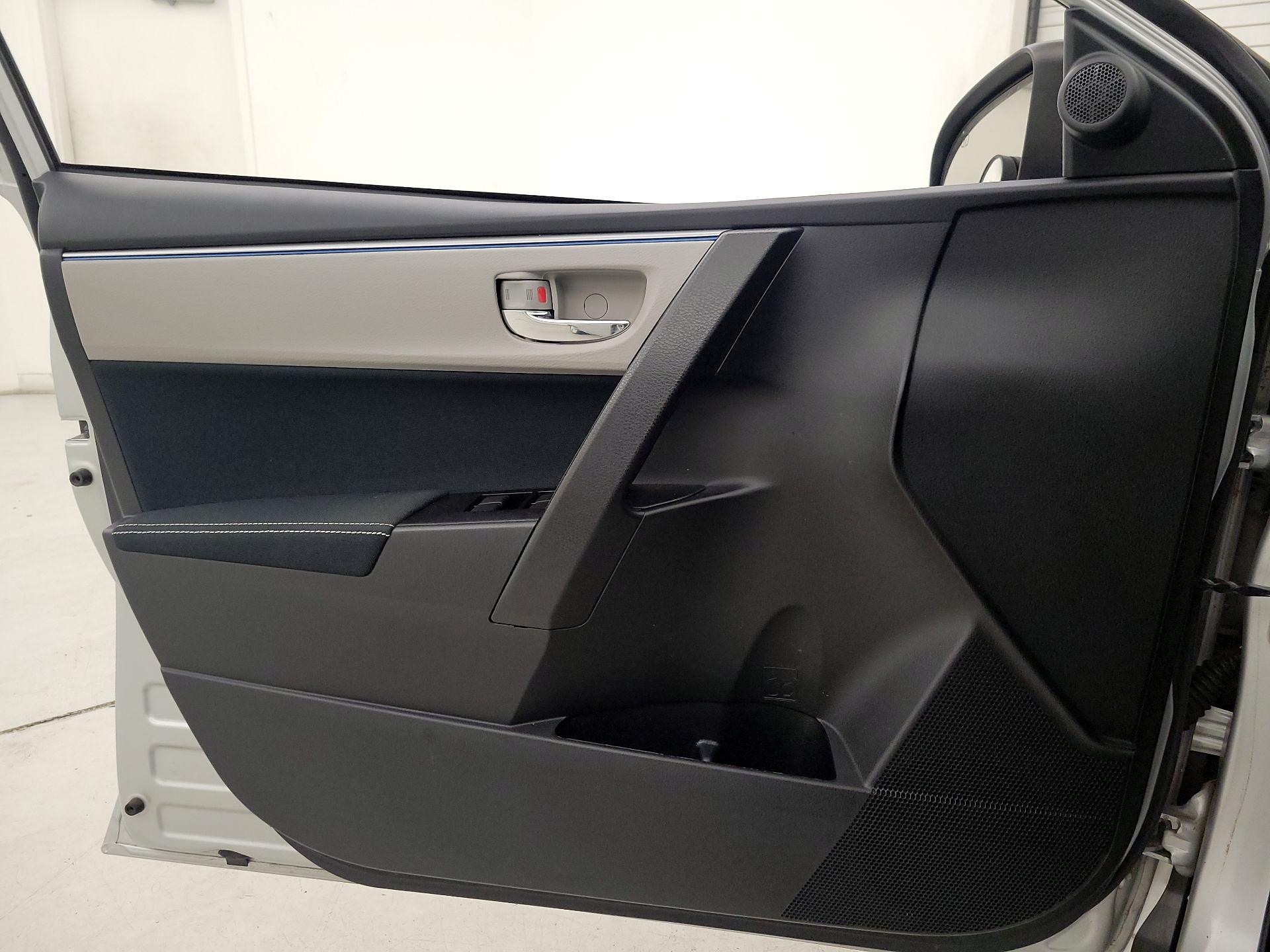 Thumbnail: 2016 Toyota Corolla - 12