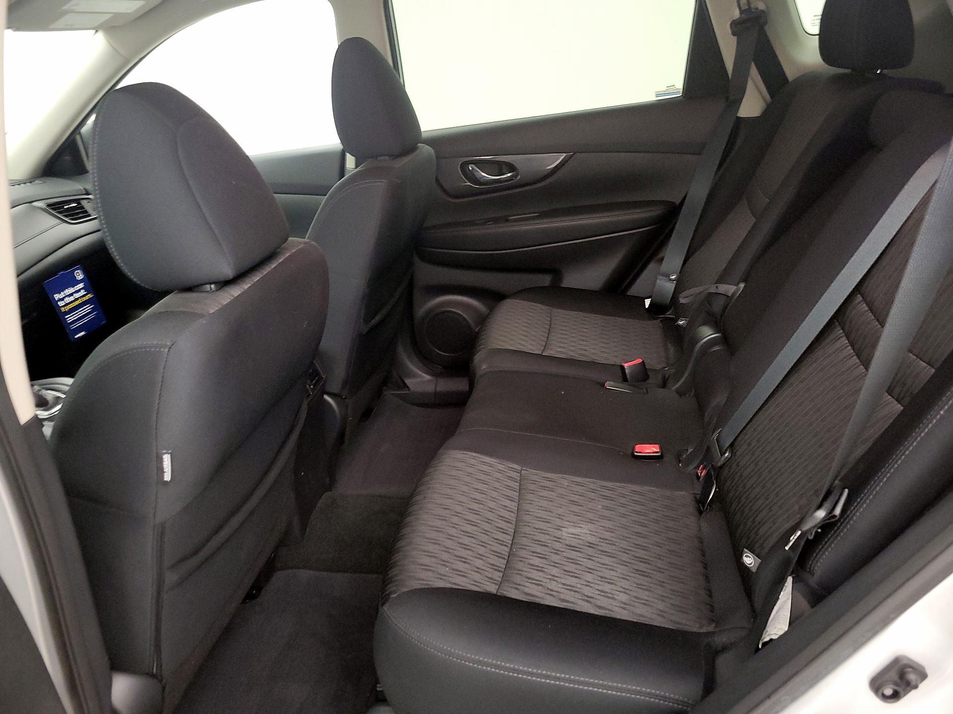 Thumbnail: 2019 Nissan Rogue - 19