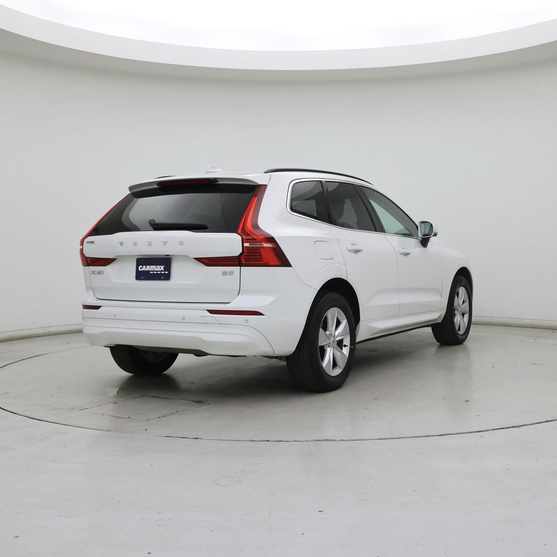 Thumbnail: 2022 Volvo XC60 - 8