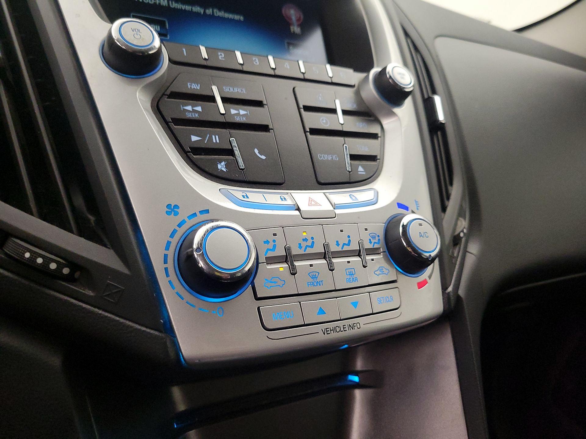 Thumbnail: 2015 Chevrolet Equinox - 16