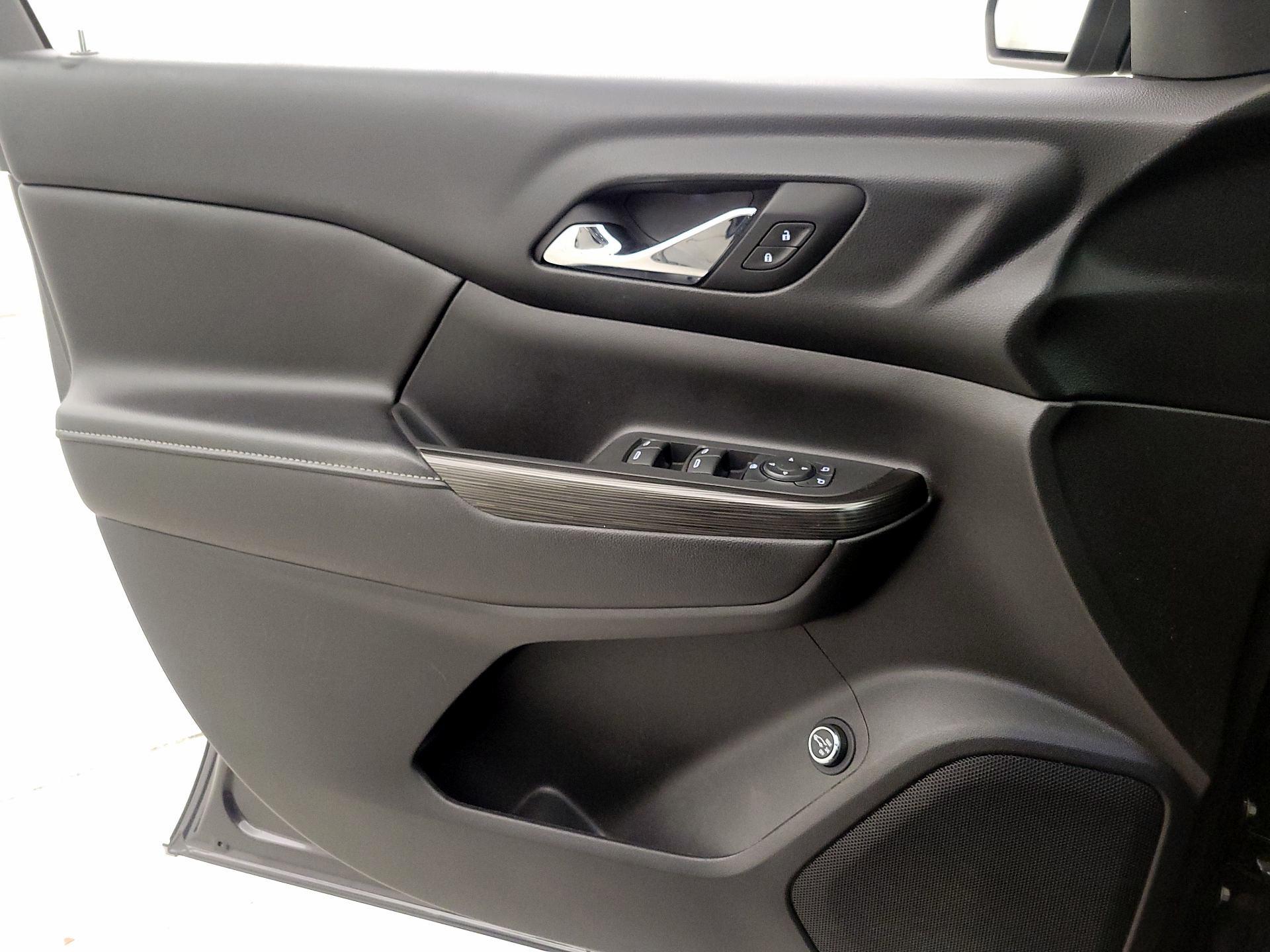 Thumbnail: 2018 GMC Acadia - 12