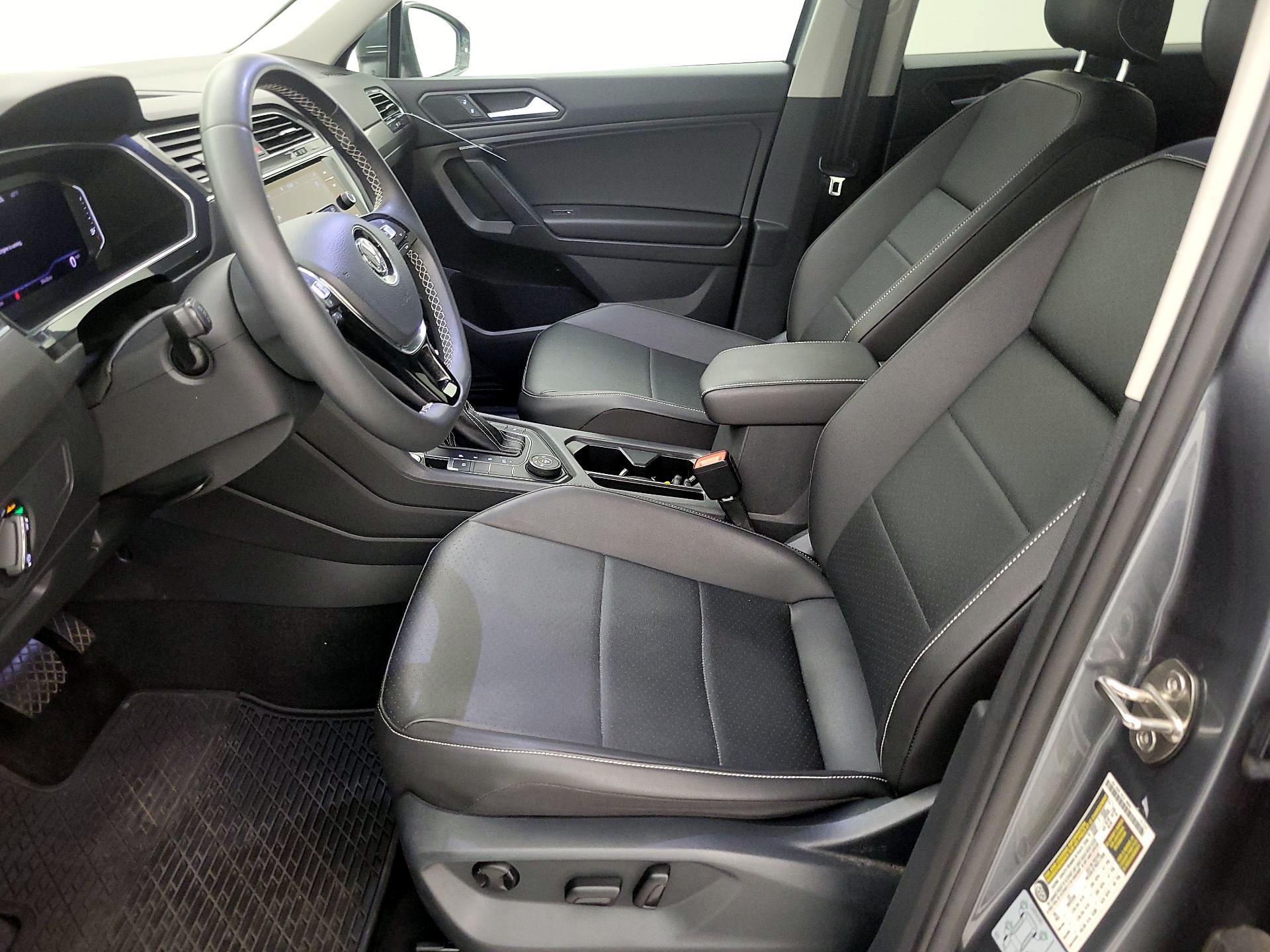 Thumbnail: 2021 Volkswagen Tiguan - 11