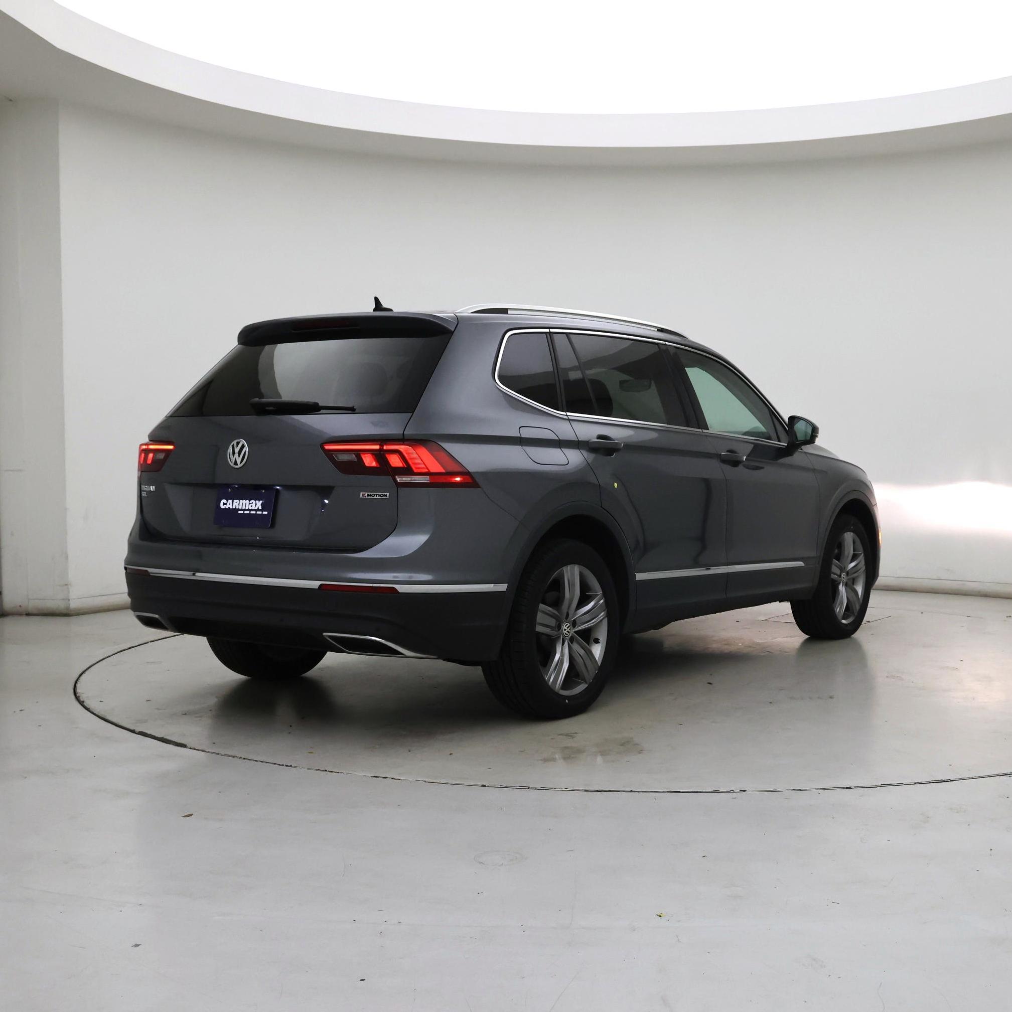 Thumbnail: 2021 Volkswagen Tiguan - 8