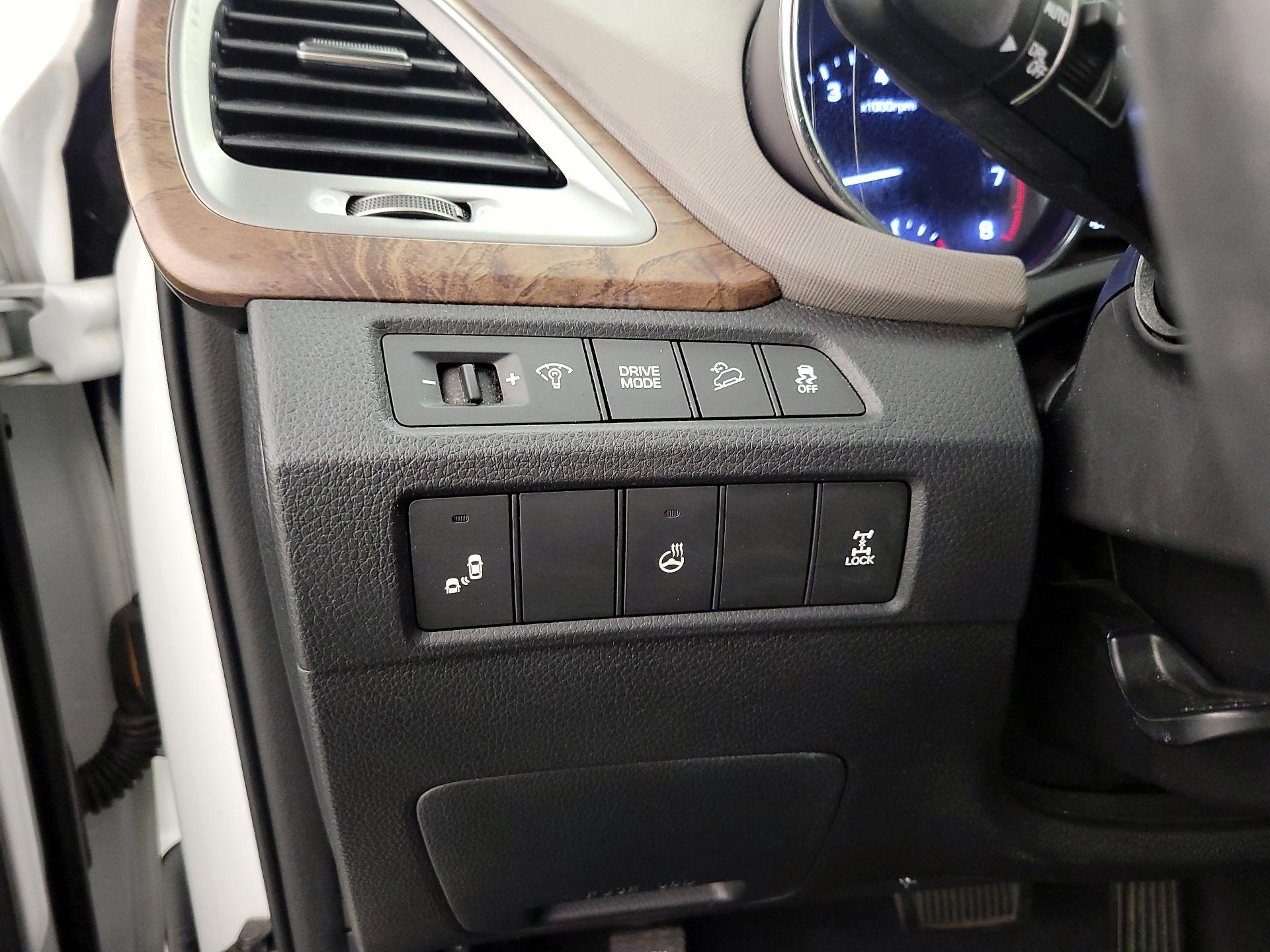 Thumbnail: 2018 Hyundai Santa Fe - 13