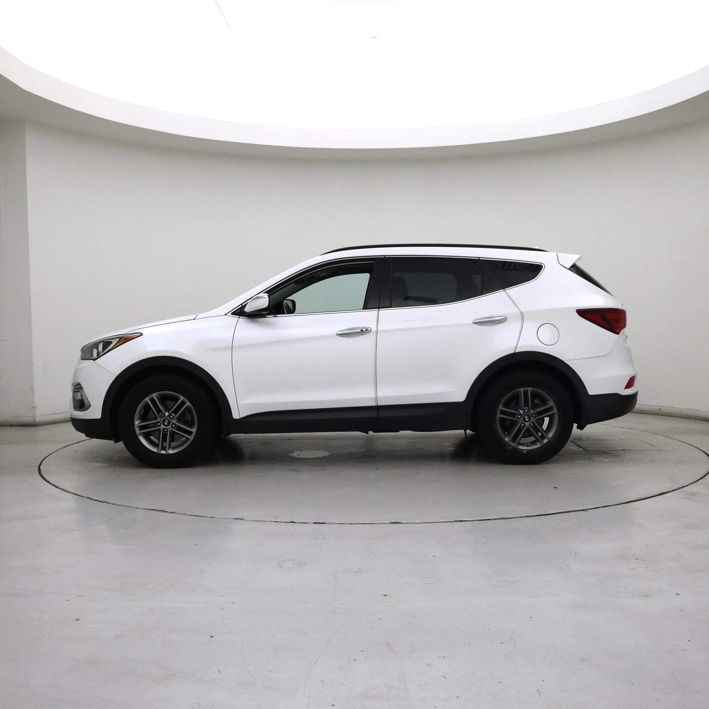 Thumbnail: 2018 Hyundai Santa Fe - 3